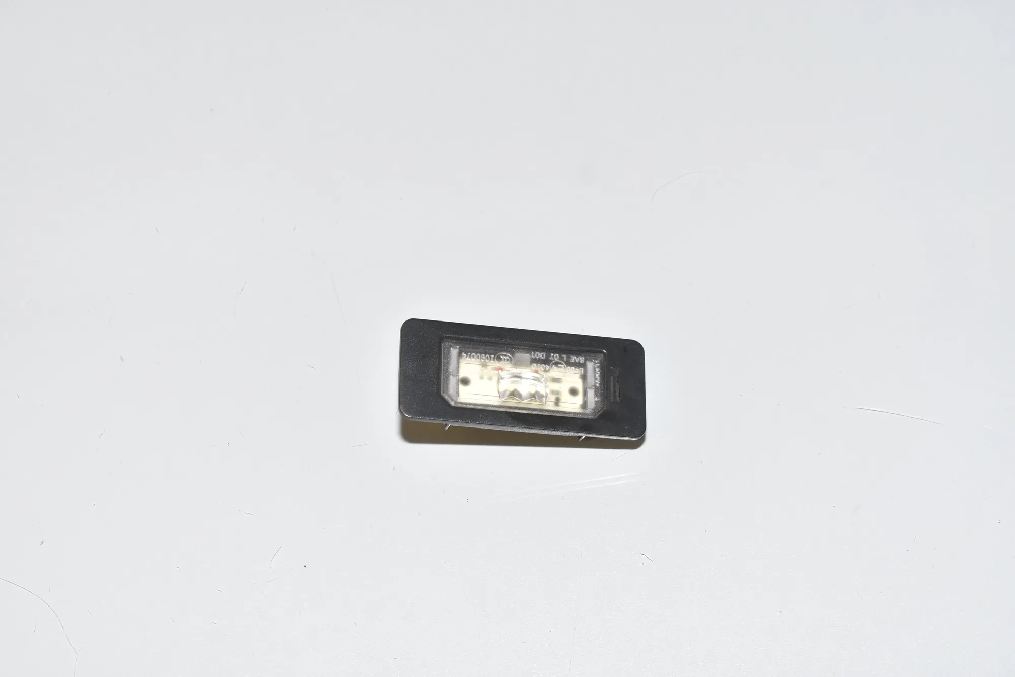 License Plate Lights – OEM 63267193293 · BMW 3 (E90) 325 d 2011