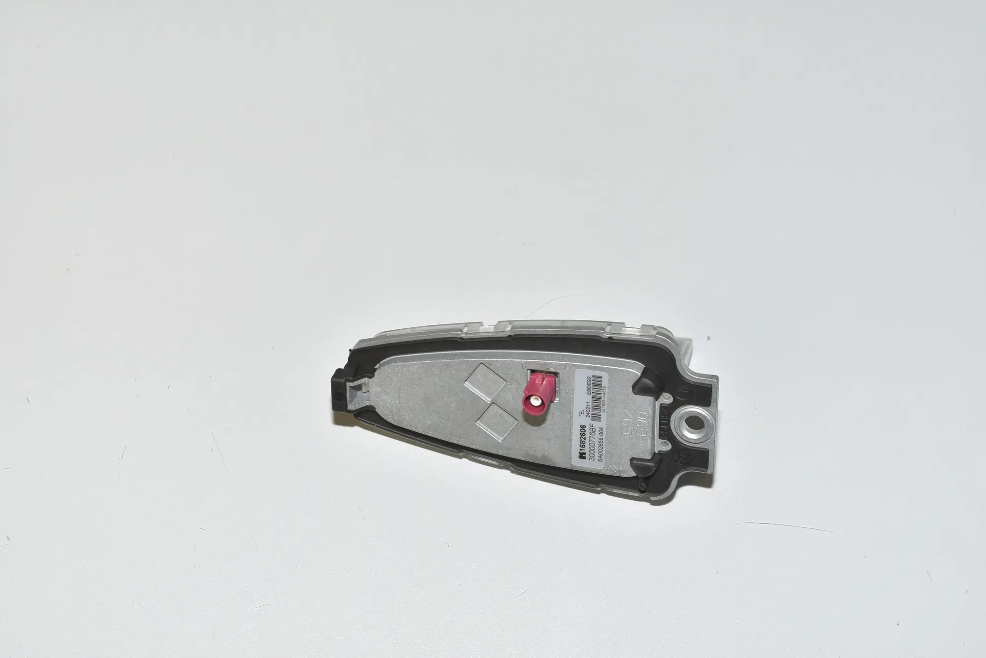 Antenna – OEM 6935688 · BMW 3 (E90) 325 d 2011 – 3