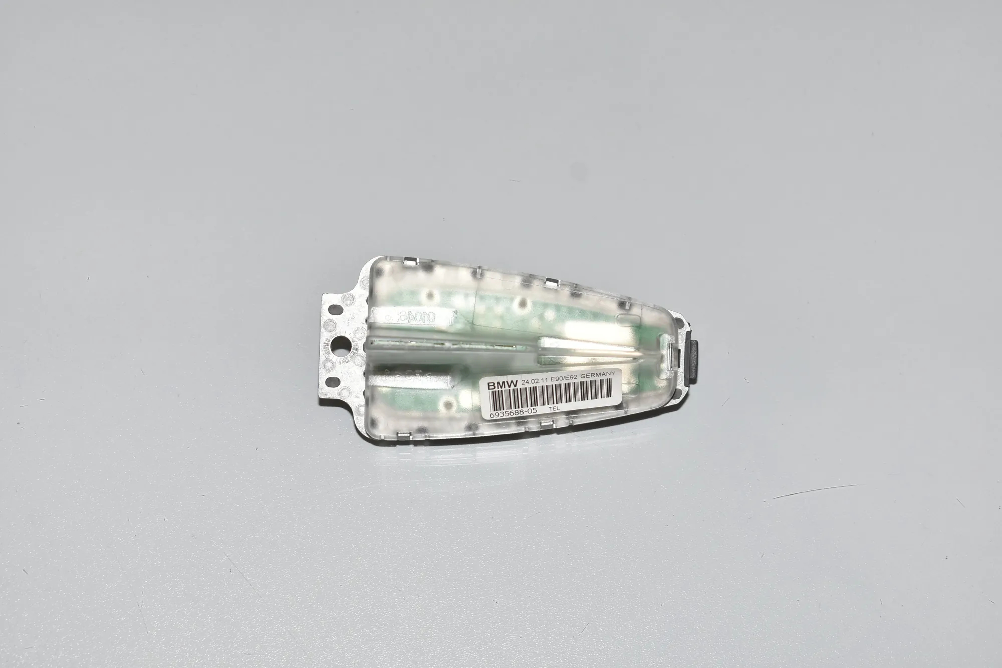 Antenna – OEM 6935688 · BMW 3 (E90) 325 d 2011