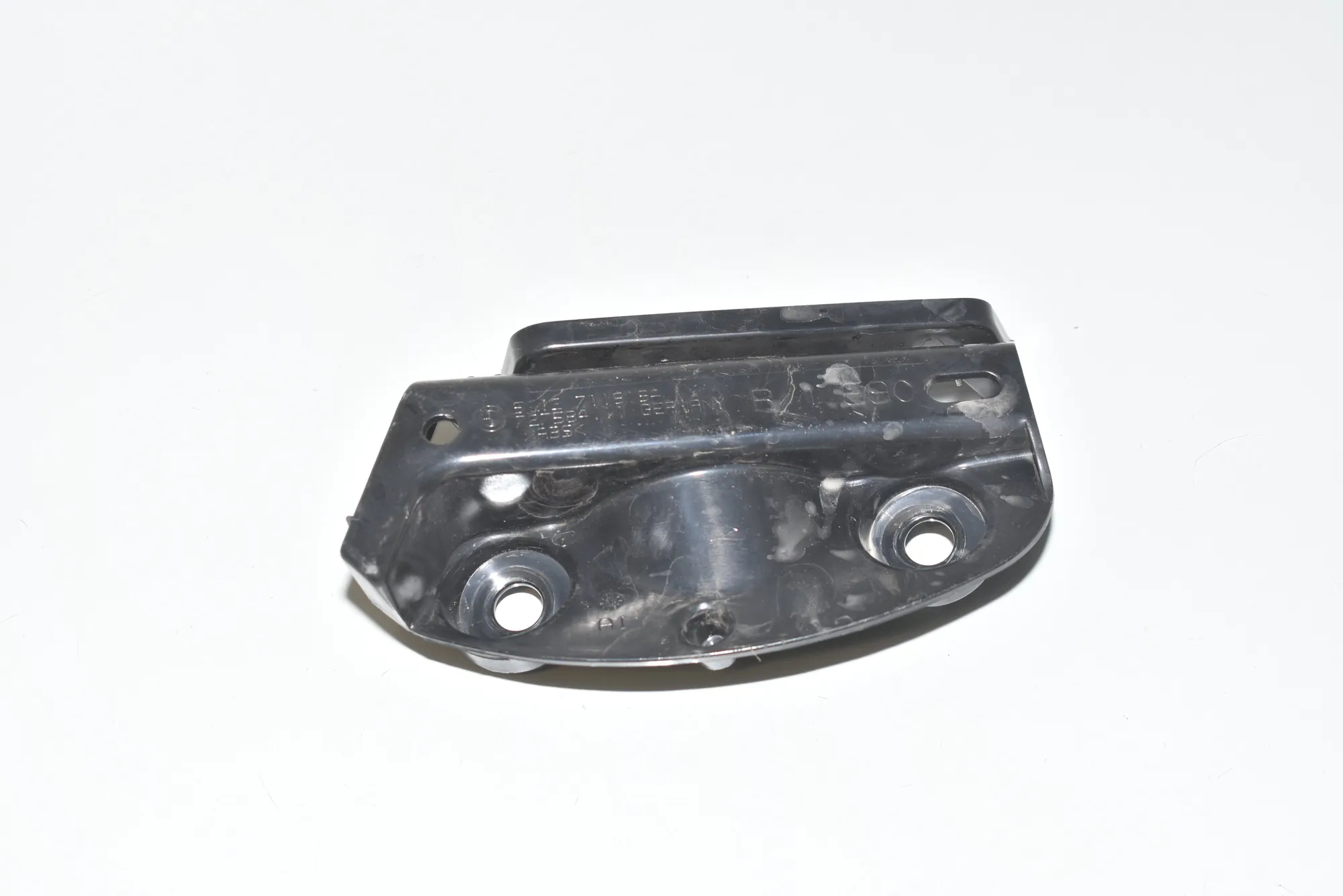Rear Right Bumper Bracket – OEM 51127118194 · BMW 3 (E90) 325 d 2011 – 3