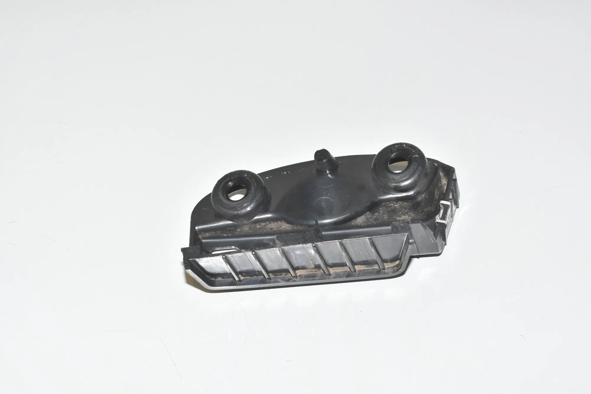 Rear Left Bumper Bracket – OEM 51127118193 · BMW 3 (E90) 325 d 2011