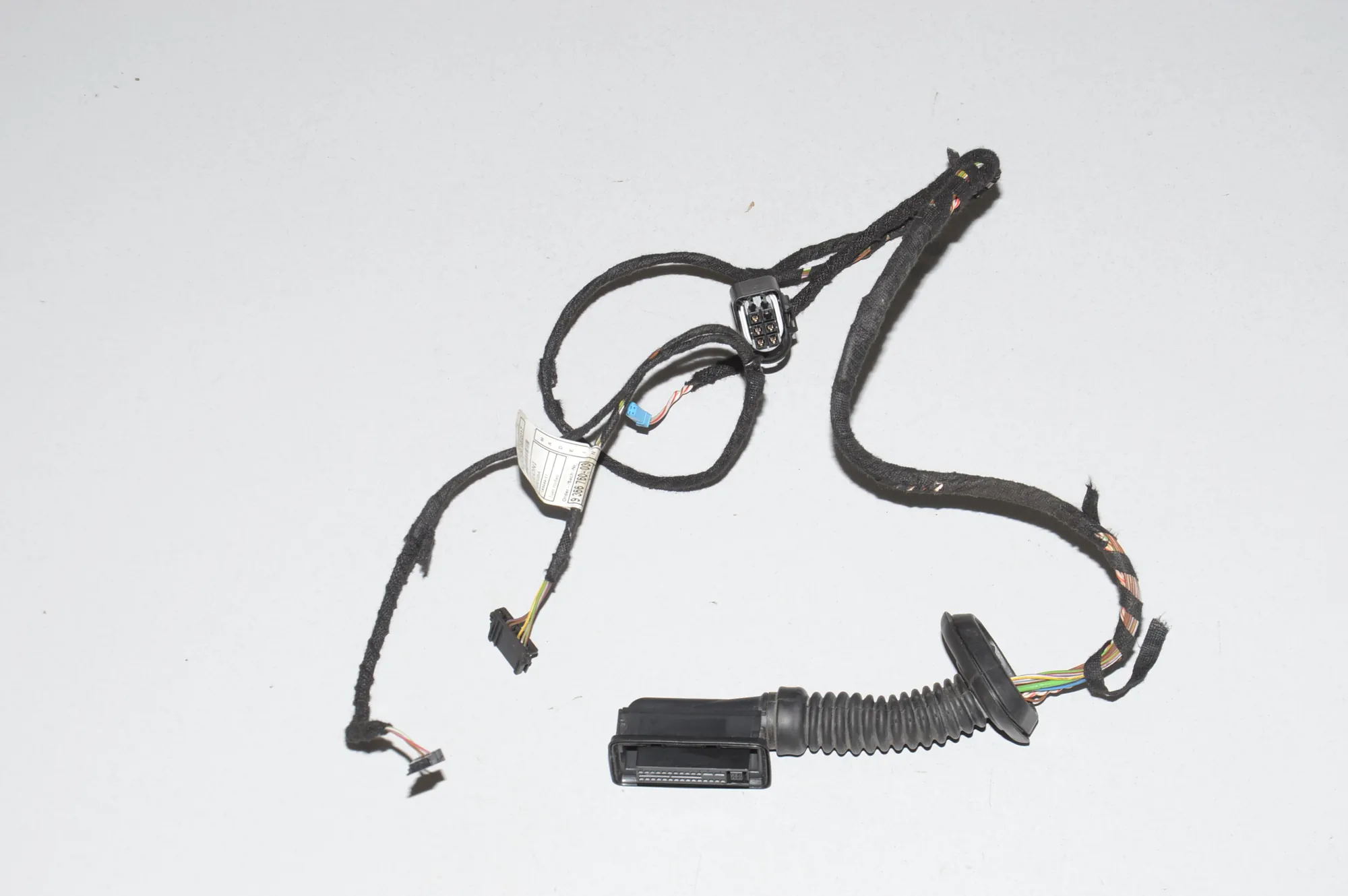 Rear Right Door Wiring – OEM 61129366761 · BMW 3 (F30, F80) 320 d xDrive 2017 – 3