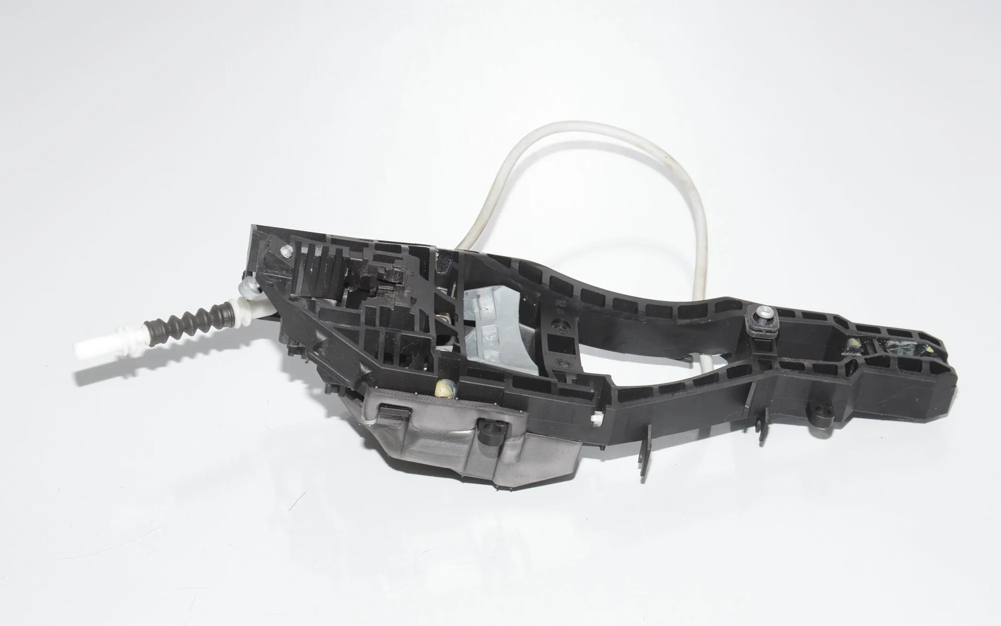 Rear Right Door Interior Handle Frame – OEM 7332268 · BMW 3 (F30, F80) 320 d xDrive 2017 – 2