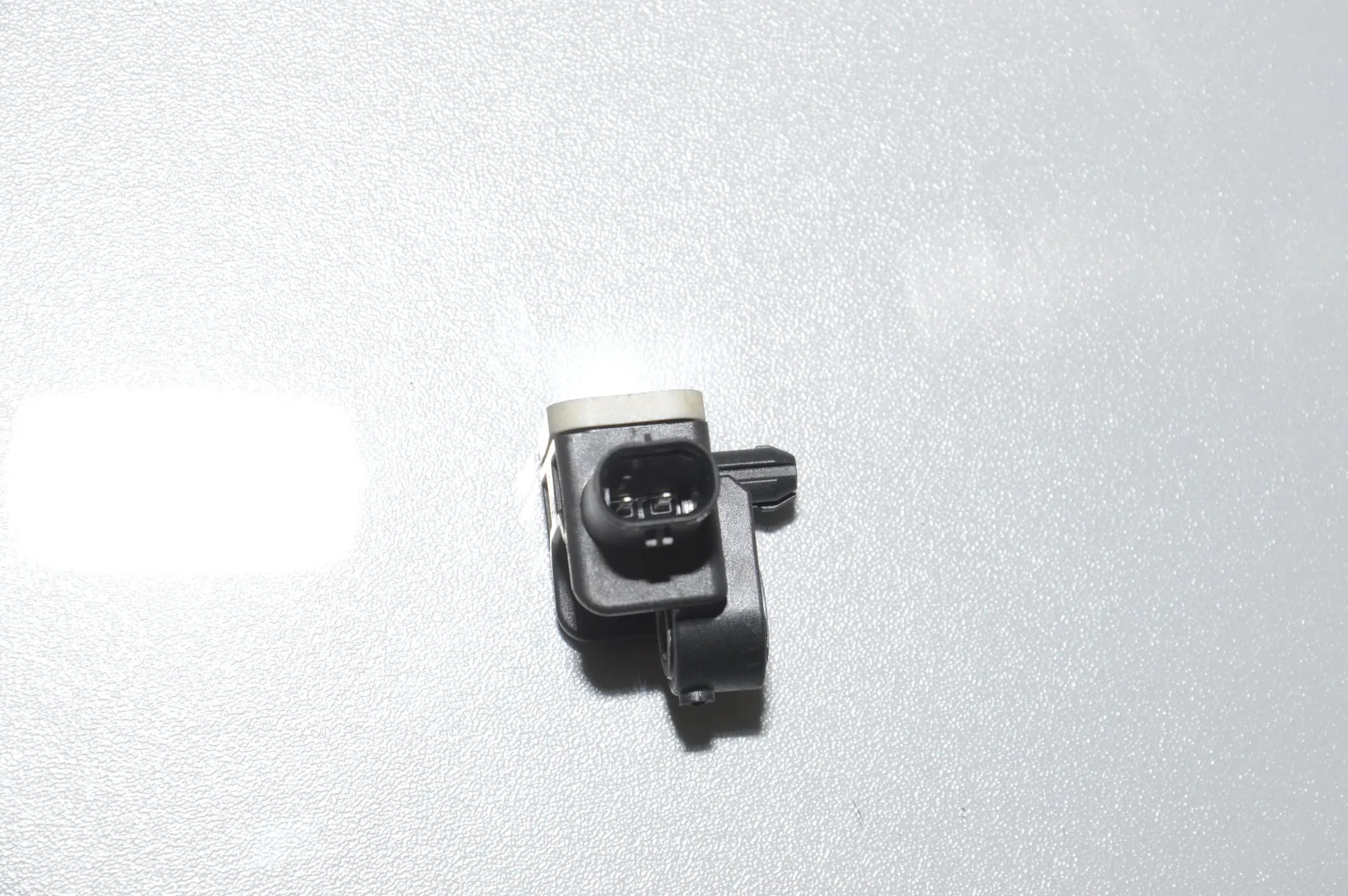Front Left Impact Sensor – OEM 9234989 · BMW 3 (F30, F80) 320 d xDrive 2017 – 4