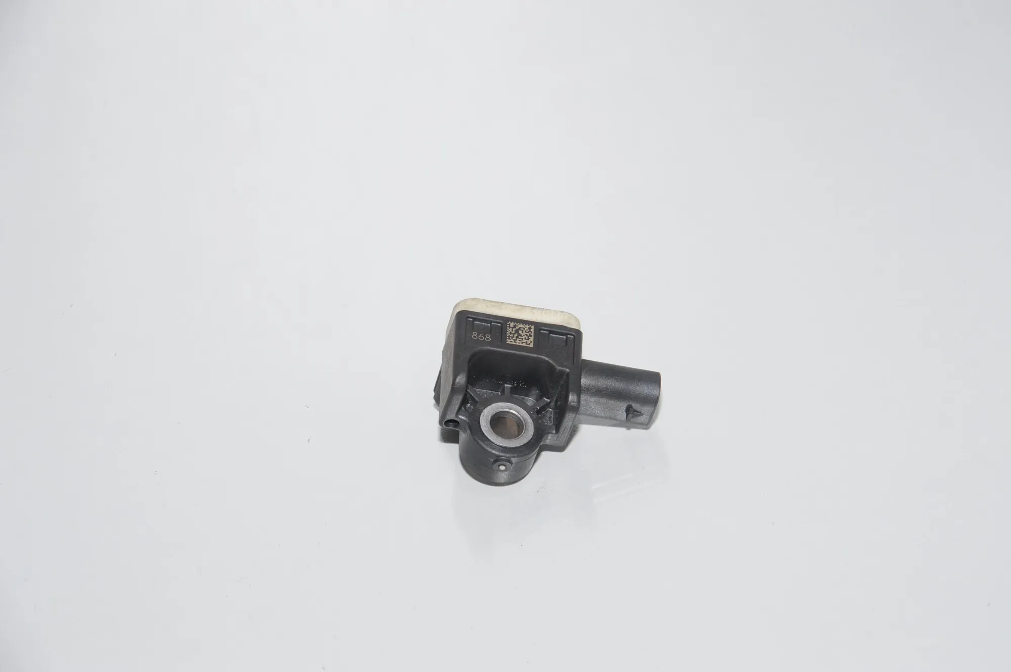 Front Left Impact Sensor – OEM 9234989 · BMW 3 (F30, F80) 320 d xDrive 2017 – 3