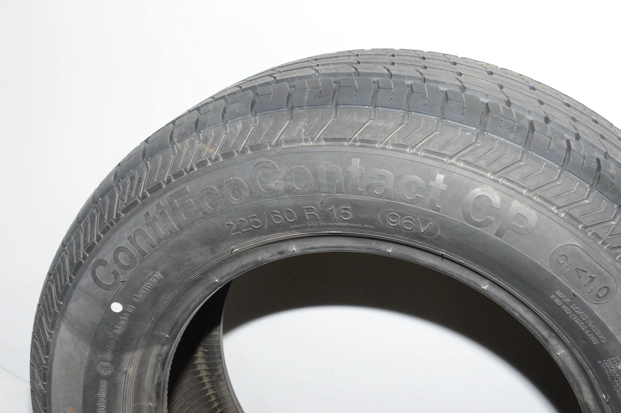 Tire · BMW 5 (E39) BMW 5 (E39) 520 d 2000 – 7