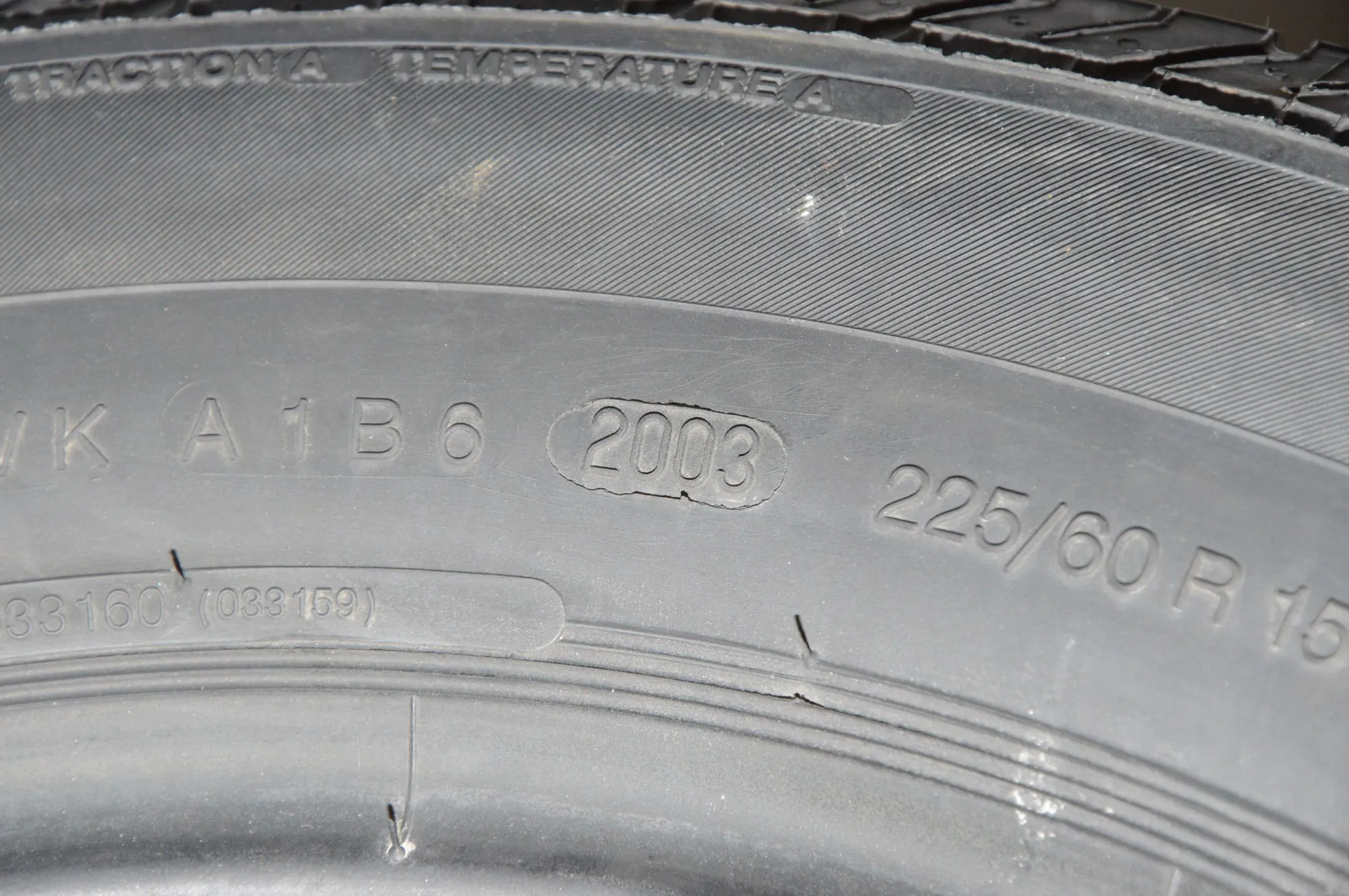 Tire · BMW 5 (E39) BMW 5 (E39) 520 d 2000 – 5