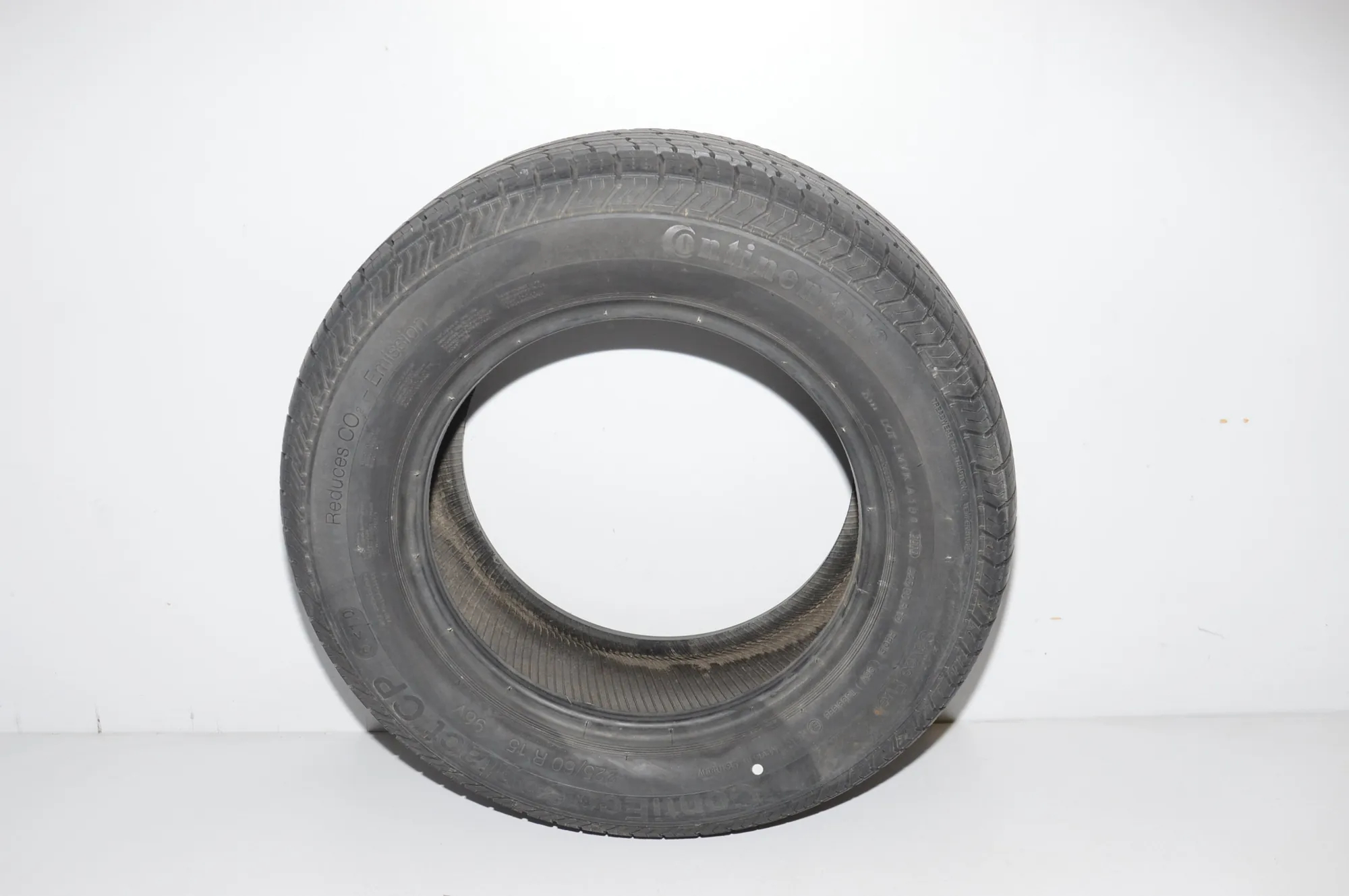 Tire · BMW 5 (E39) BMW 5 (E39) 520 d 2000