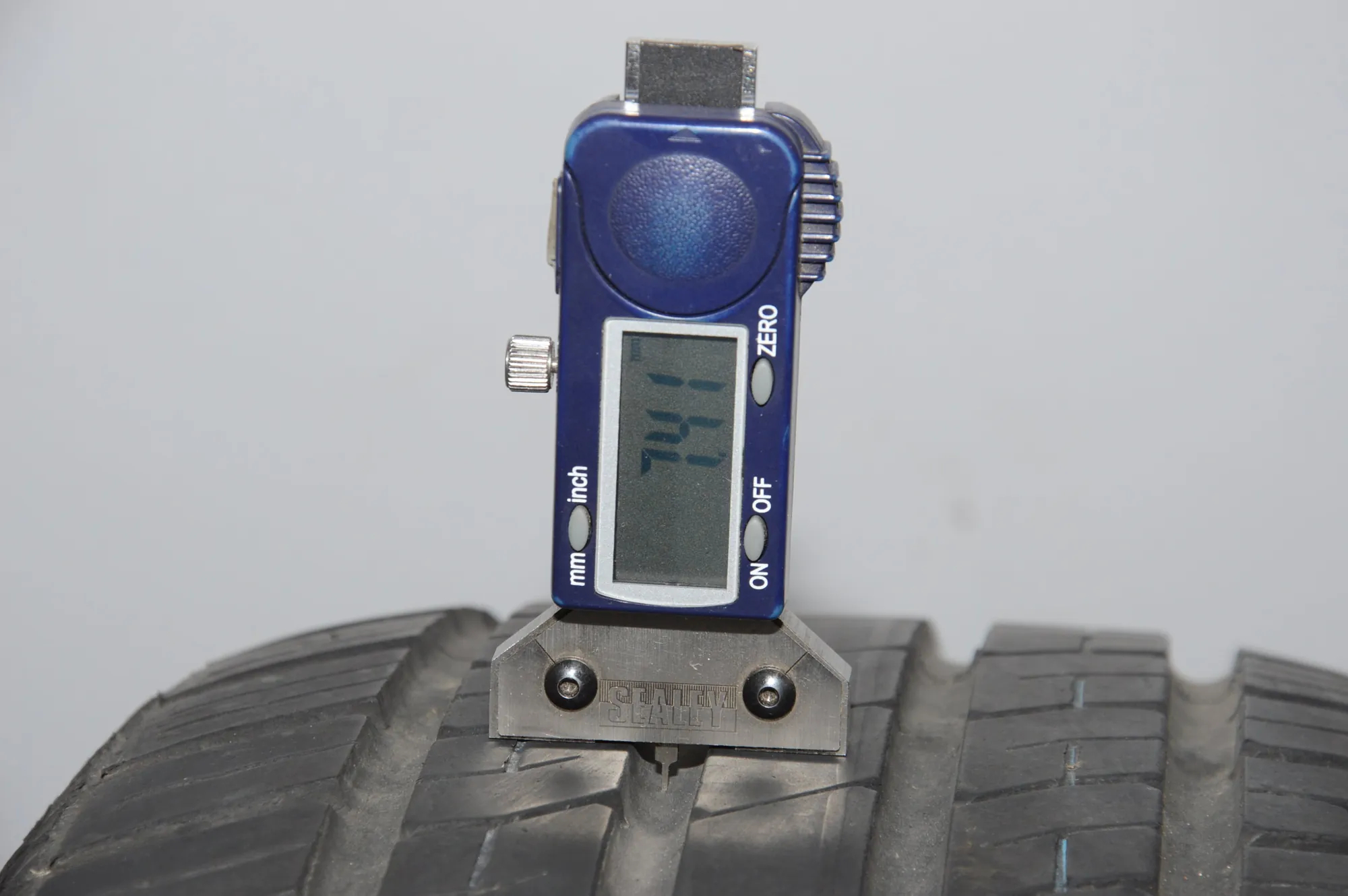 Tire · BMW 5 (E39) BMW 5 (E39) 520 d 2000 – 4