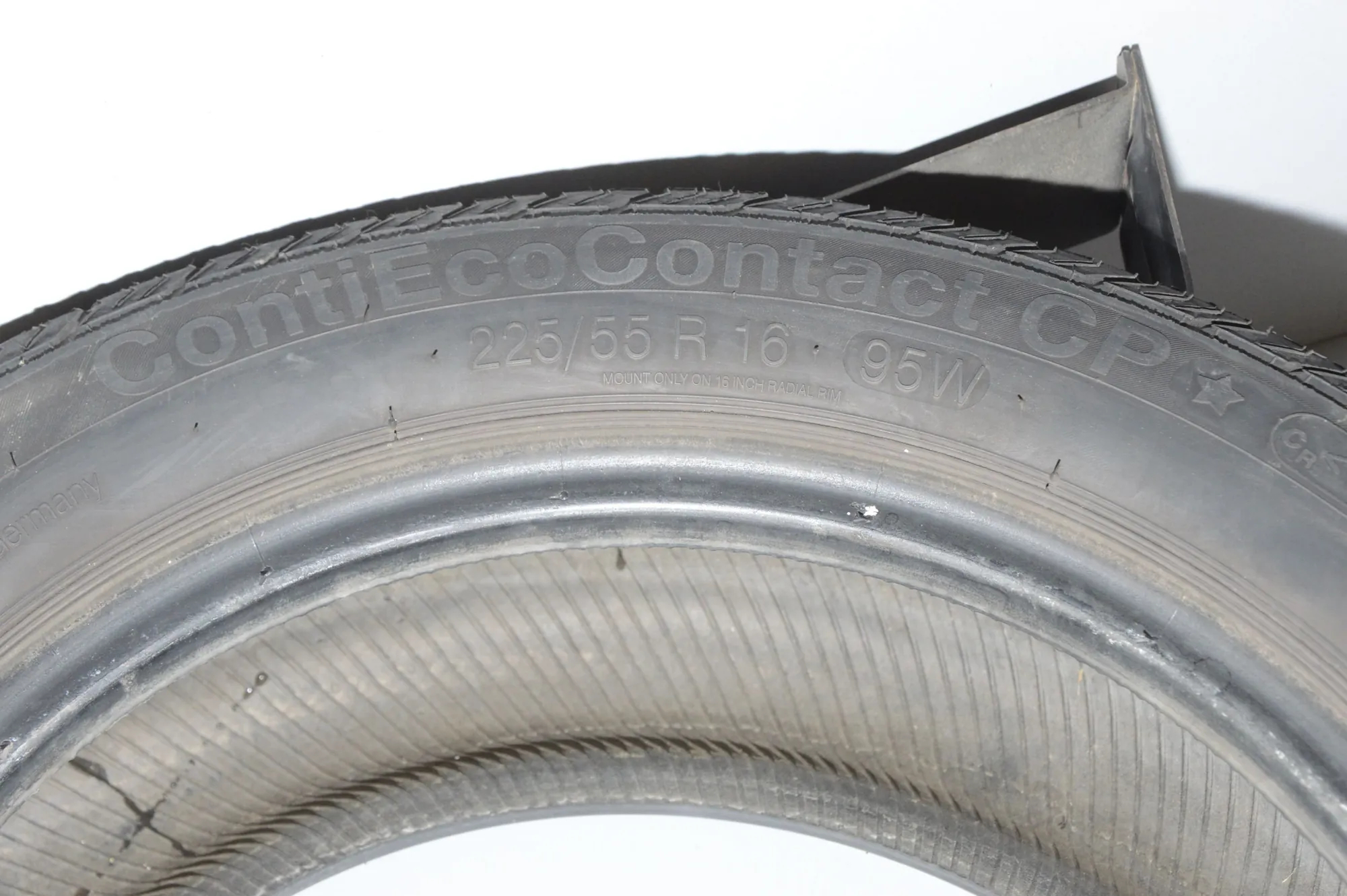 Tire · BMW 5 (E39) BMW 5 (E39) 520 d 2000 – 6