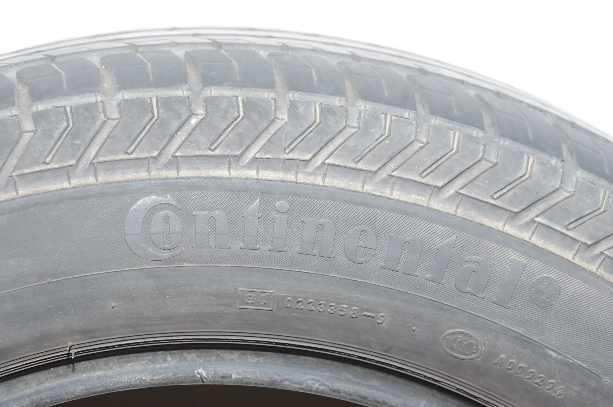 Tire · BMW 5 (E39) BMW 5 (E39) 520 d 2000 – 5