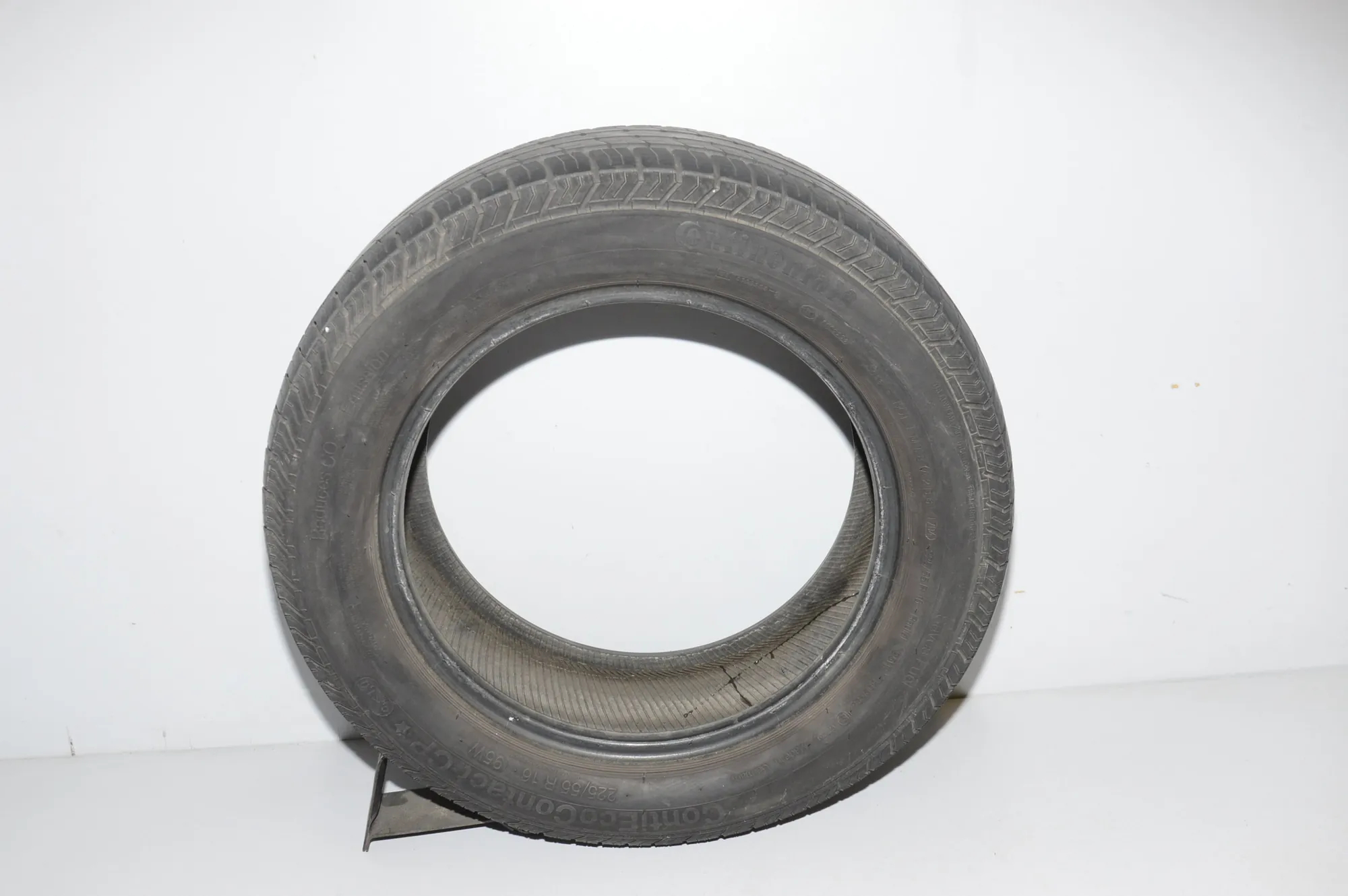 Tire · BMW 5 (E39) BMW 5 (E39) 520 d 2000 – 2