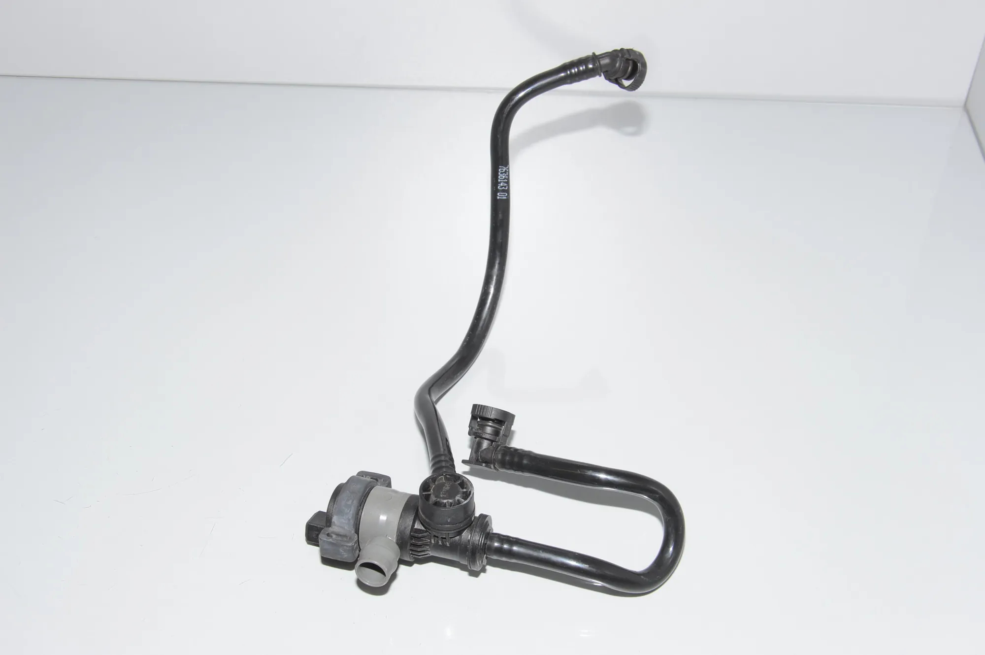 Vacuum Valve – OEM 7636144 · BMW 3 Gran Turismo (F34) 328 i 2013 – 4