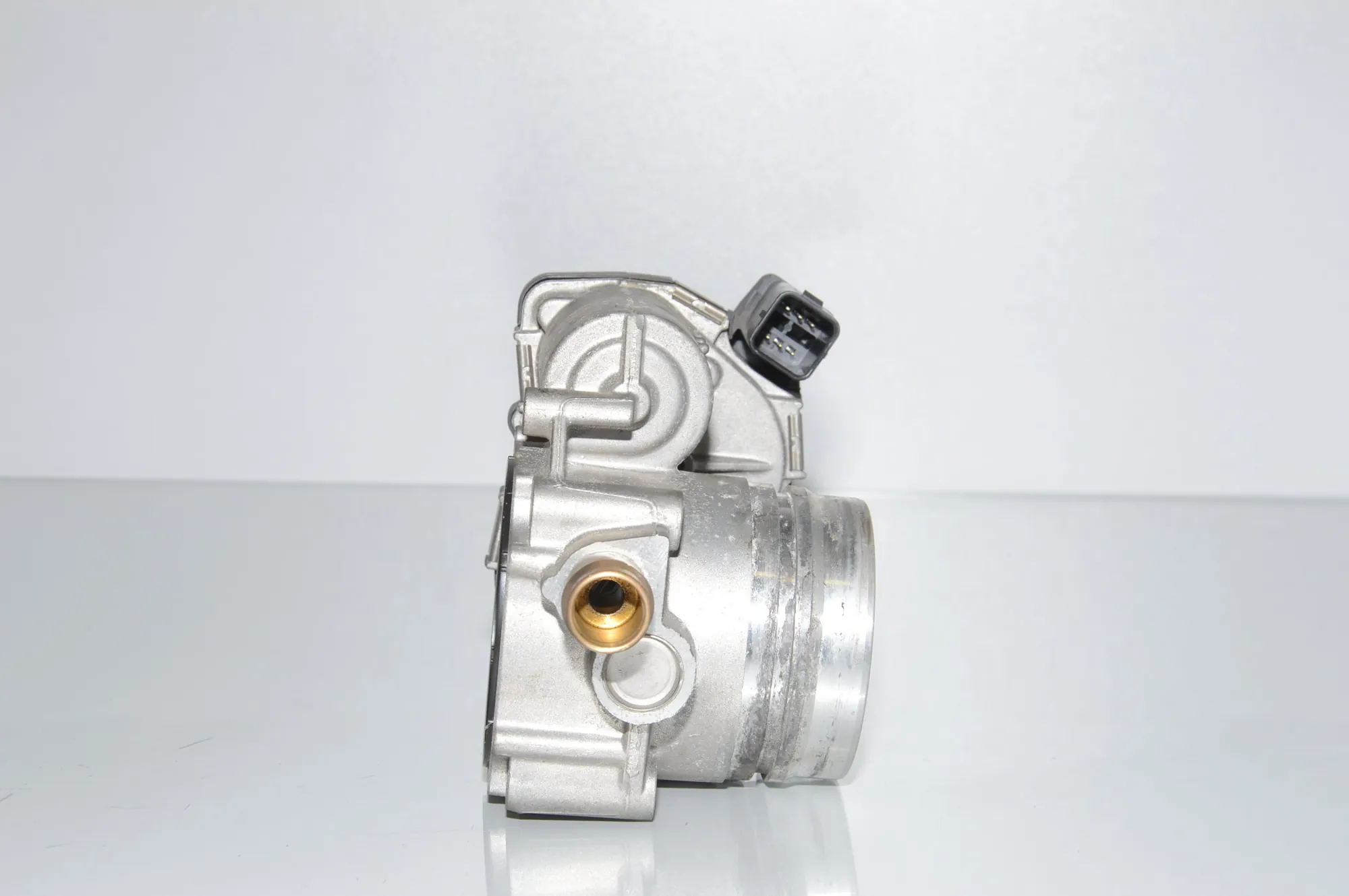 Throttle Body – OEM 7588625 · BMW 3 Gran Turismo (F34) 328 i 2013 – 2