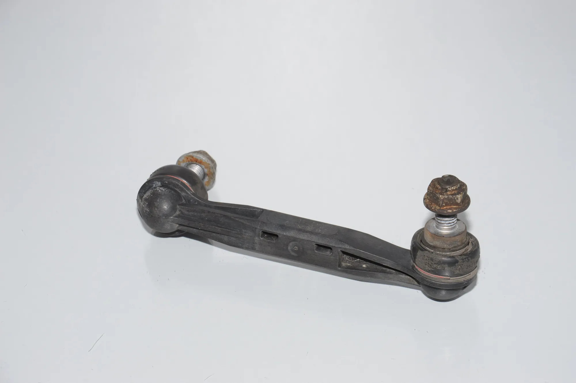 Rear Left Stabilizer Link – OEM 33506785607 · BMW 3 Touring (F31) 318 d 2018 – 2