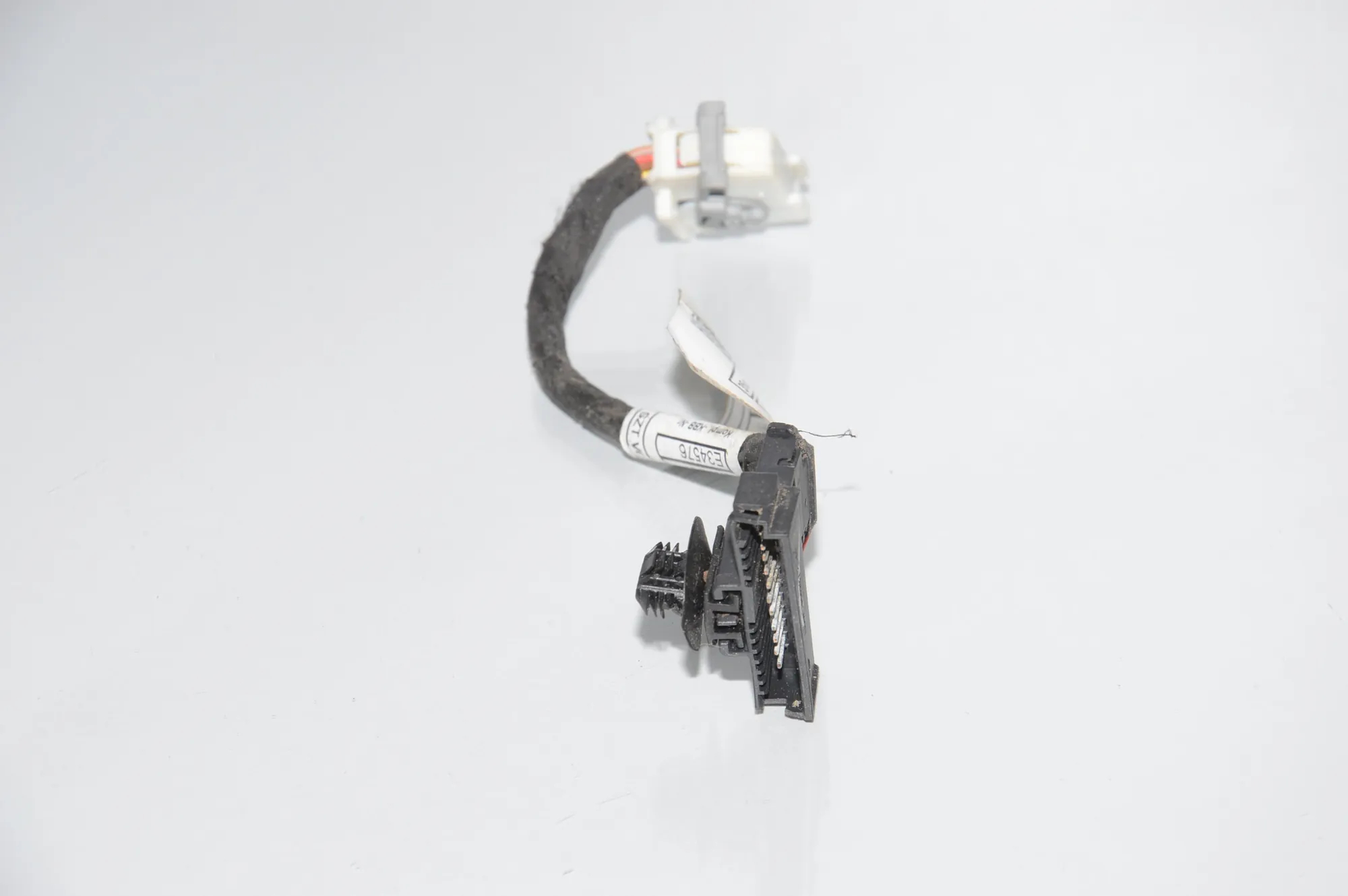 Door Contact Connector – OEM 61126836648 · BMW 8 Cabrio (G14, F91) BMW 8 Cabrio (G14, F91) M8 2019 – 4