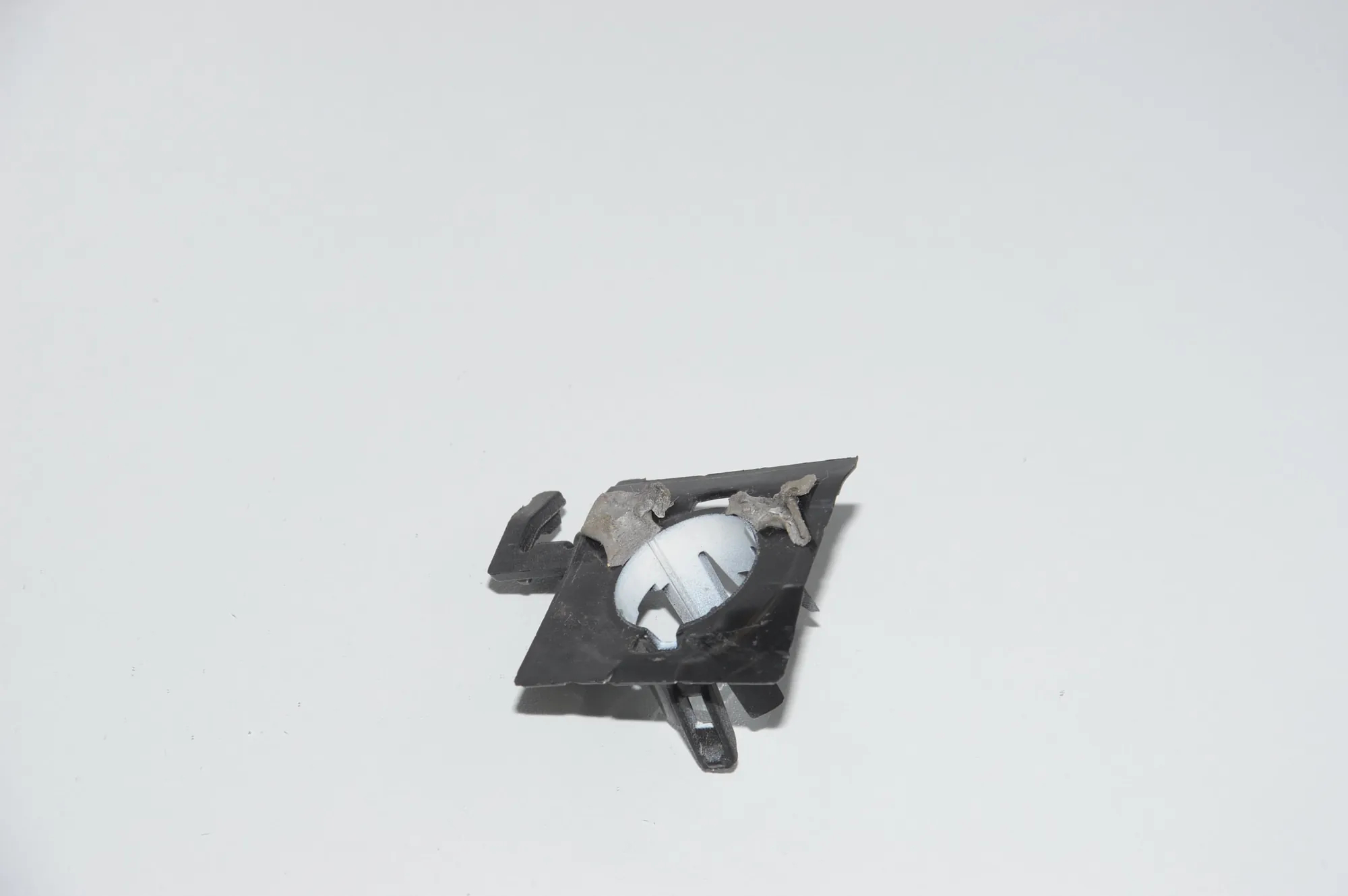 Parking Sensor Holder – OEM 7387329 · BMW 6 Gran Turismo (G32) (2017 - -) 640 i 2018 – 4