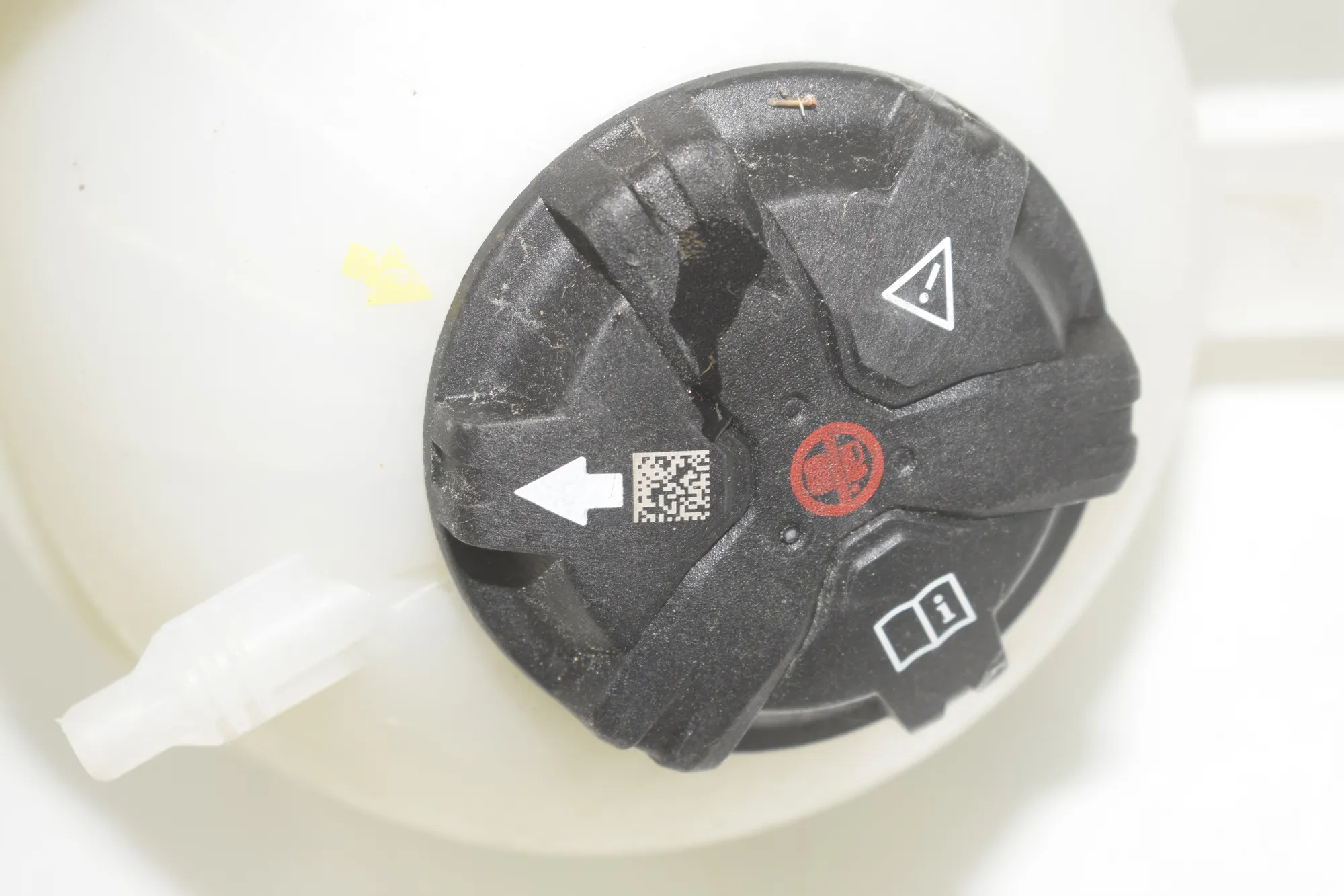 Expansion Tank – OEM 8490659 · BMW iX3 (G08) BMW iX3 (G08) Electric (286 HP) 2020 – 4