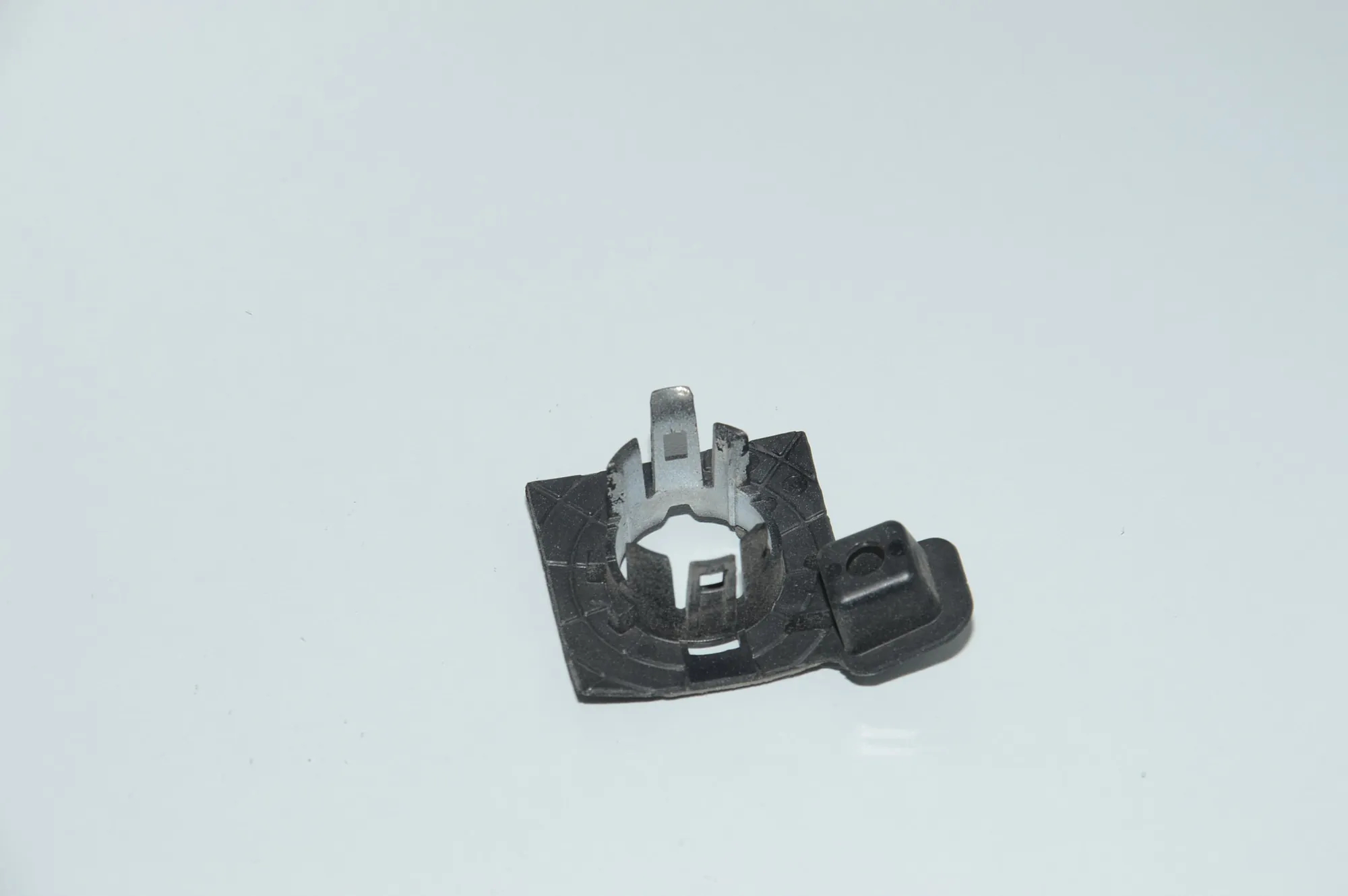 Parking Sensor Holder – OEM 7387331 · BMW 6 Gran Turismo (G32) (2017 - -) 640 i 2018 – 4