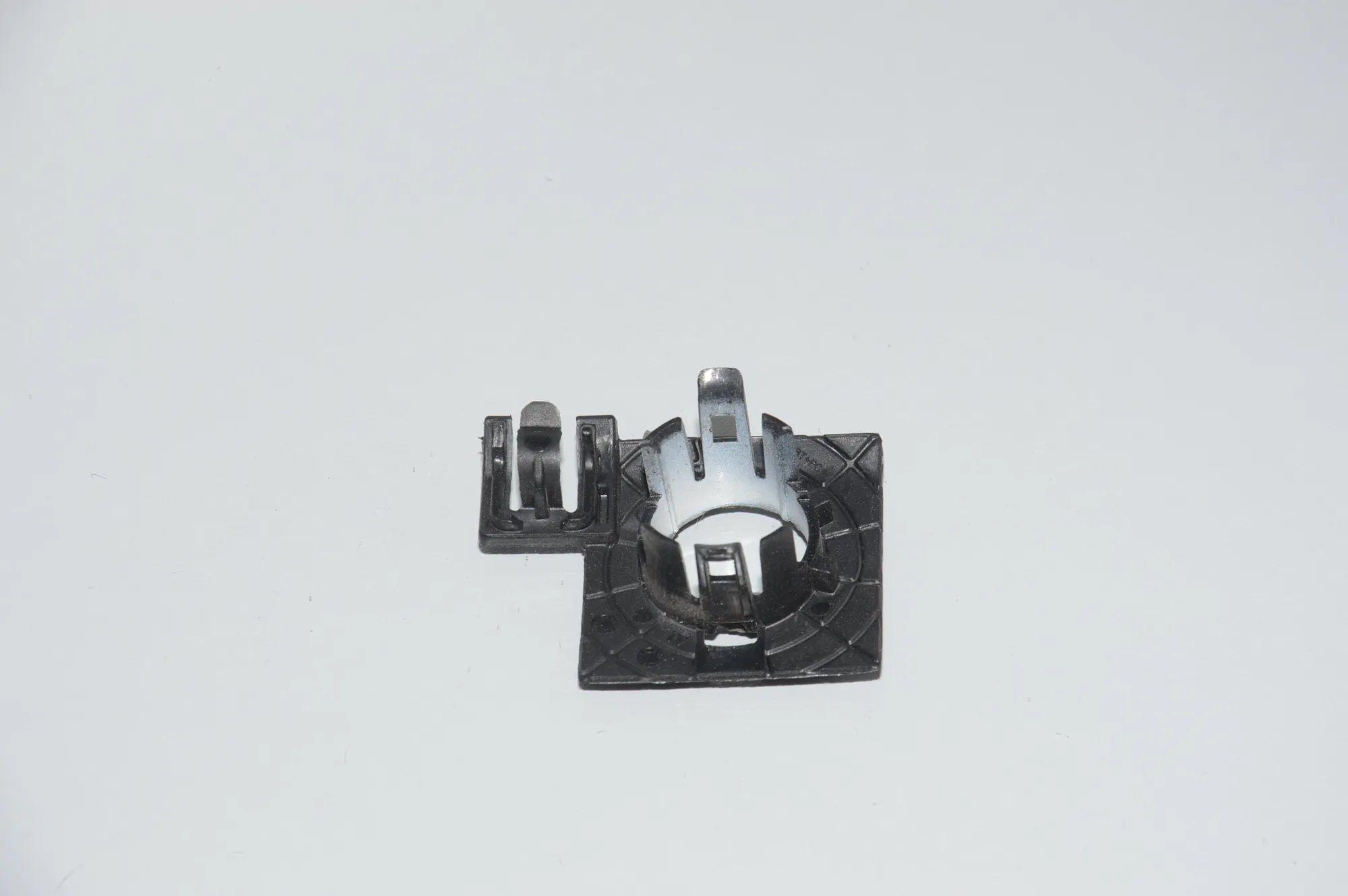 Parking Sensor Holder – OEM 7387330 · BMW 6 Gran Turismo (G32) (2017 - -) 640 i 2018 – 2