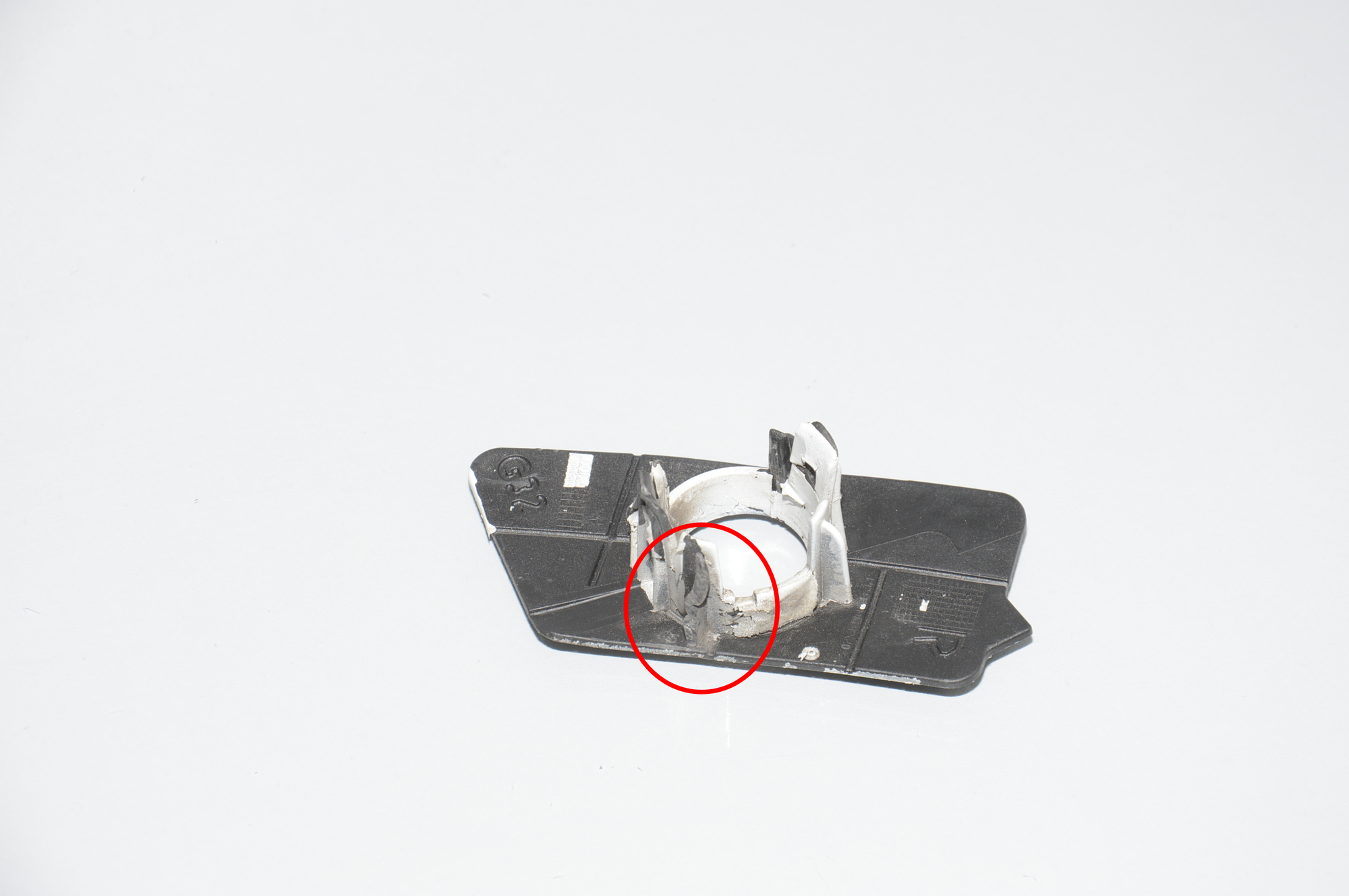 Parking Sensor Holder – OEM 7415578 · BMW 6 Gran Turismo (G32) (2017 - -) 640 i 2018 – 3