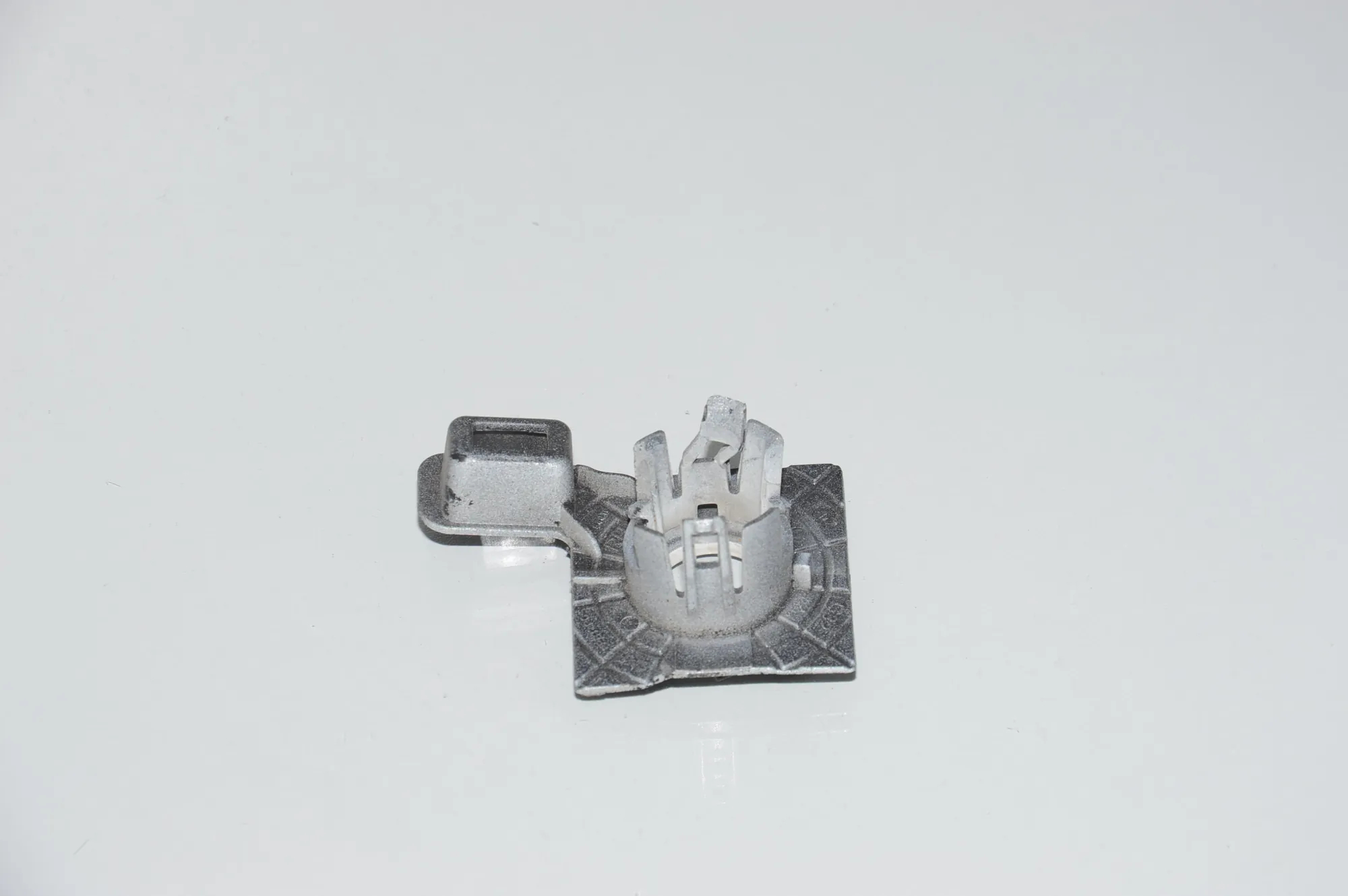 Parking Sensor Holder – OEM 51127488983 · BMW 6 Gran Turismo (G32) (2017 - -) 640 i 2018 – 4