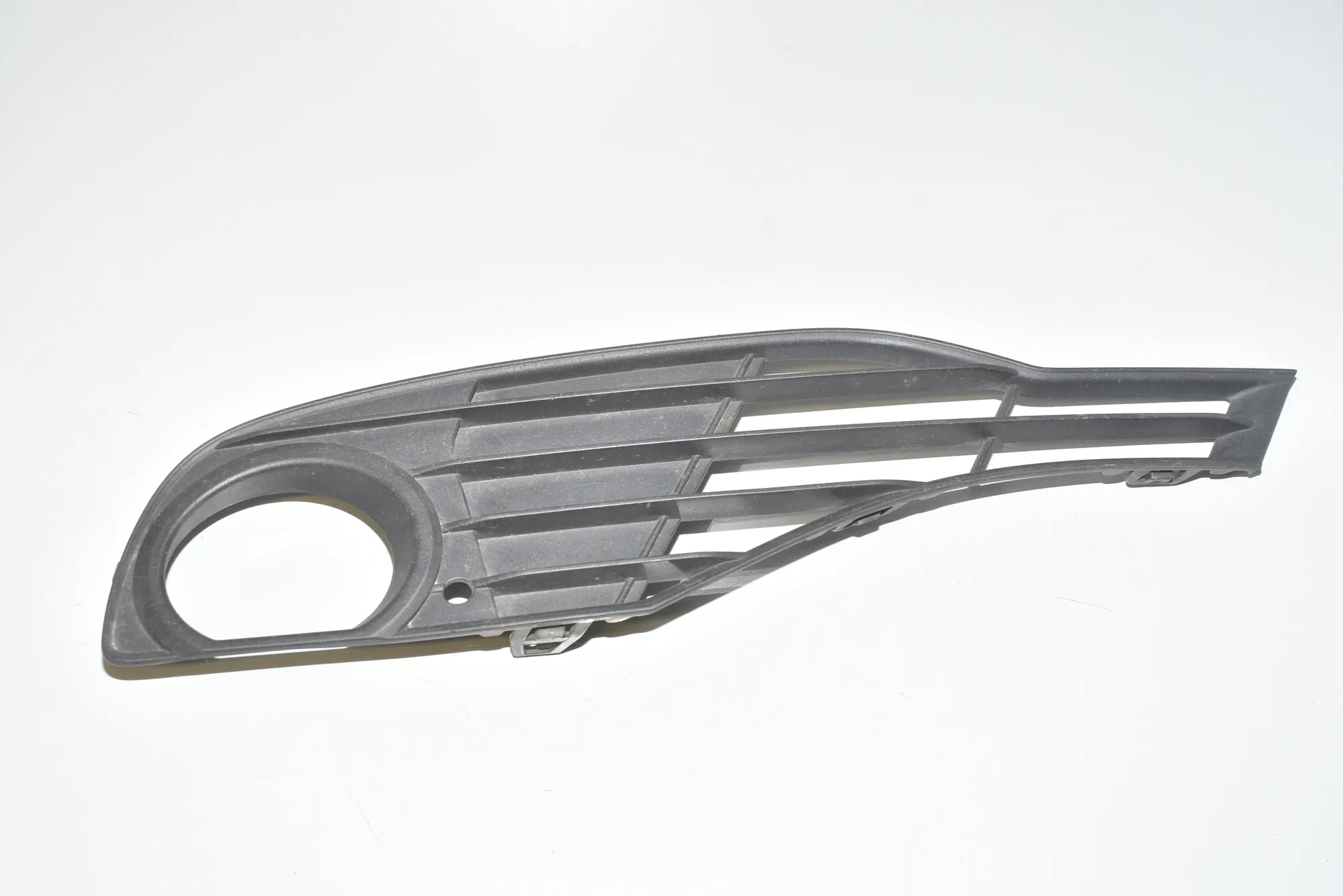 Front Left Grill – OEM 51117255369 · BMW 3 (F30, F80) BMW 3 (F30, F80) 320 d 2012 – 2