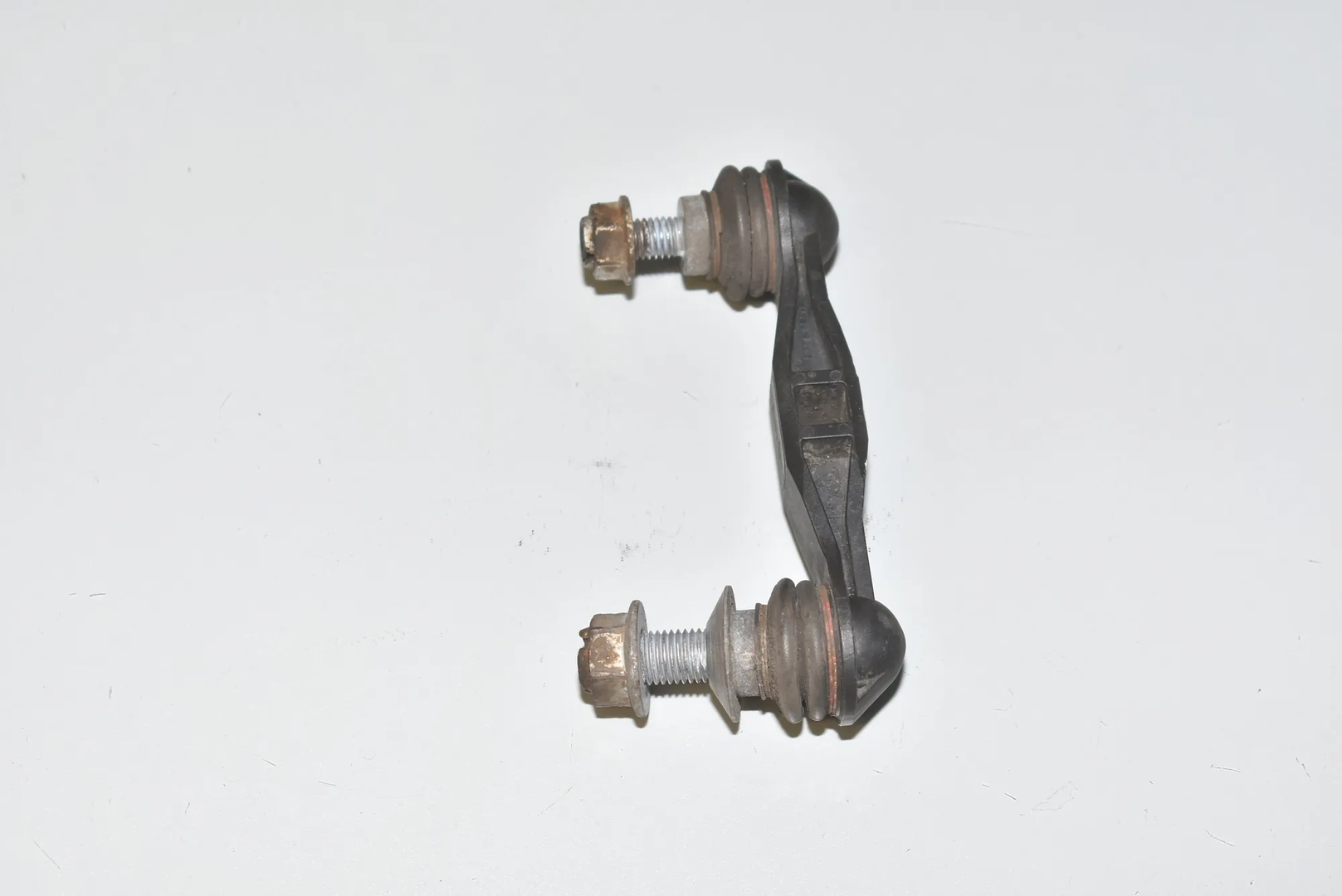 Rear Left Stabilizer Link – OEM 33556777635 · BMW 5 (F10) 525 d 2010 – 3