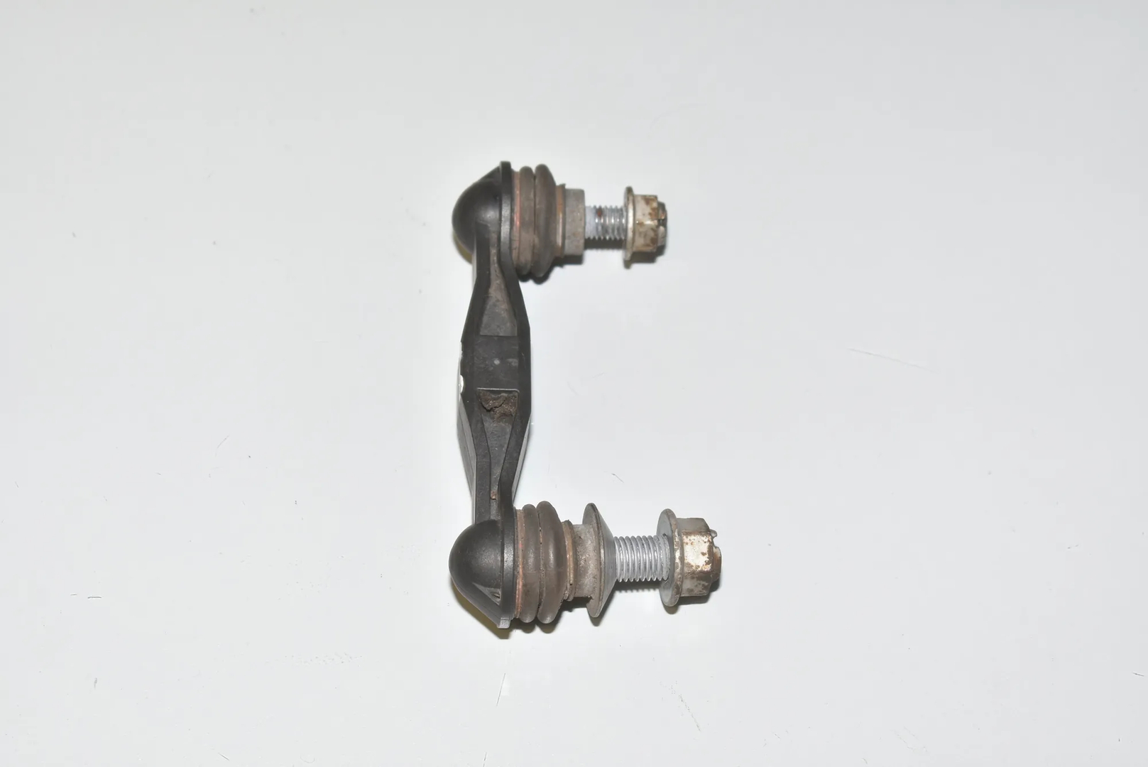 Rear Right Stabilizer Link – OEM 33556777635 · BMW 5 (F10) 525 d 2010 – 4