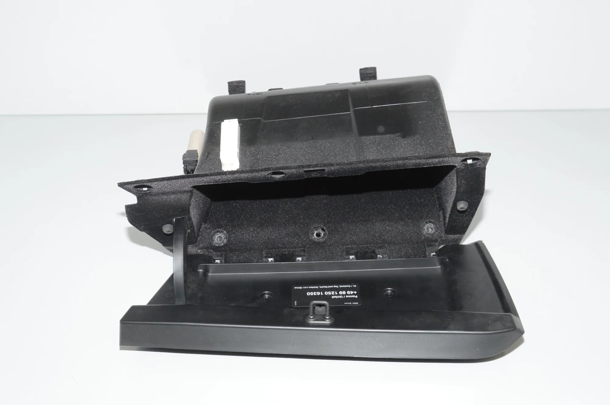 Glove Compartment – OEM 9283011 · BMW i3 (I01) BMW i3 (I01) Electric 2019