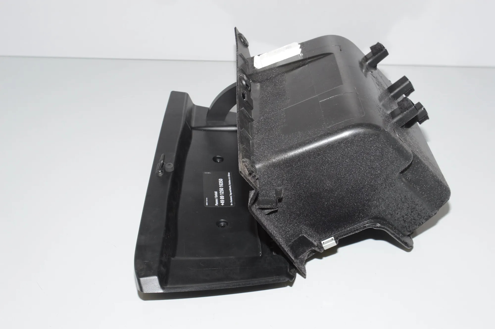 Glove Compartment – OEM 9283011 · BMW i3 (I01) BMW i3 (I01) Electric 2019 – 5