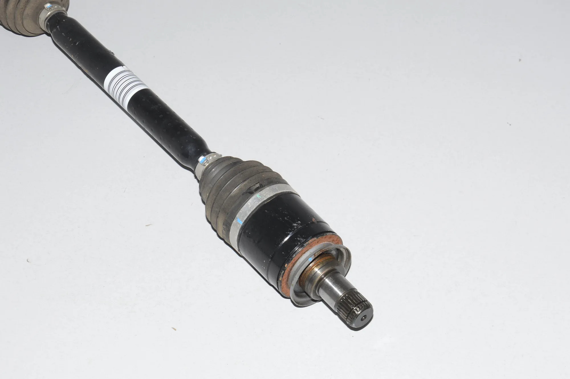 Rear Left Driveshaft – OEM 7641213 · BMW i3 (I01) Hybrid 2014 – 2