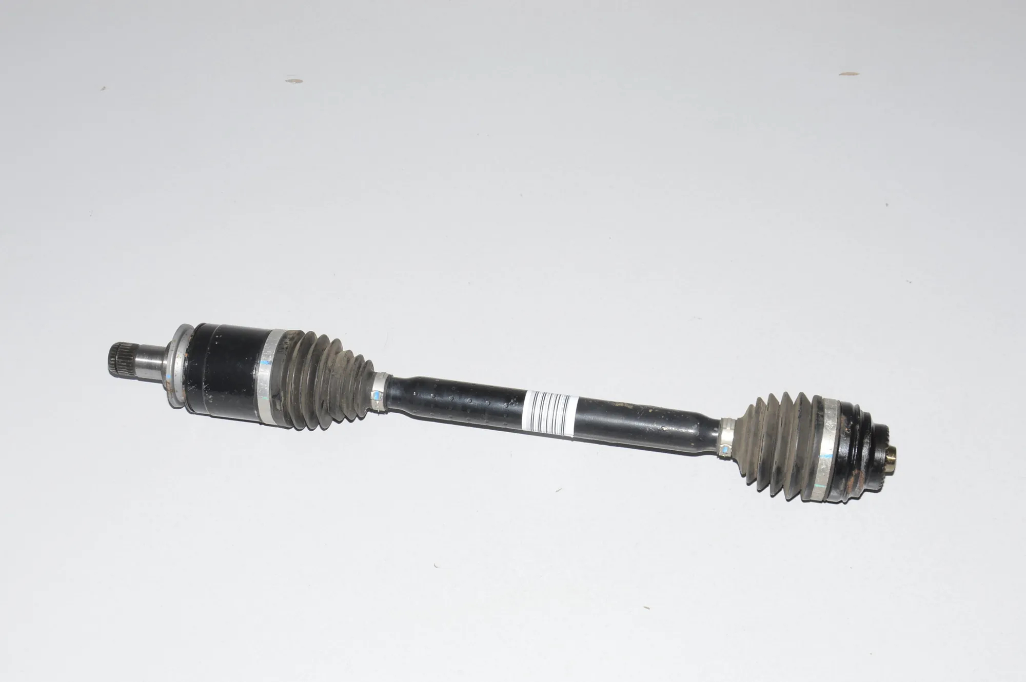 Rear Left Driveshaft – OEM 7641213 · BMW i3 (I01) Hybrid 2014 – 3