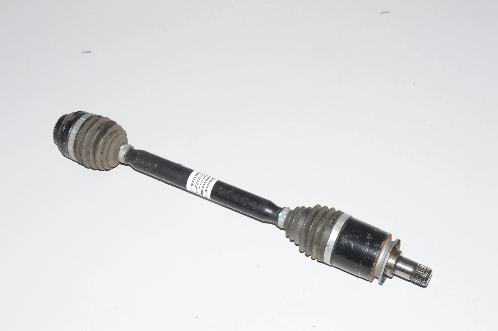 Rear Left Driveshaft – OEM 7641213 · BMW i3 (I01) Hybrid 2014