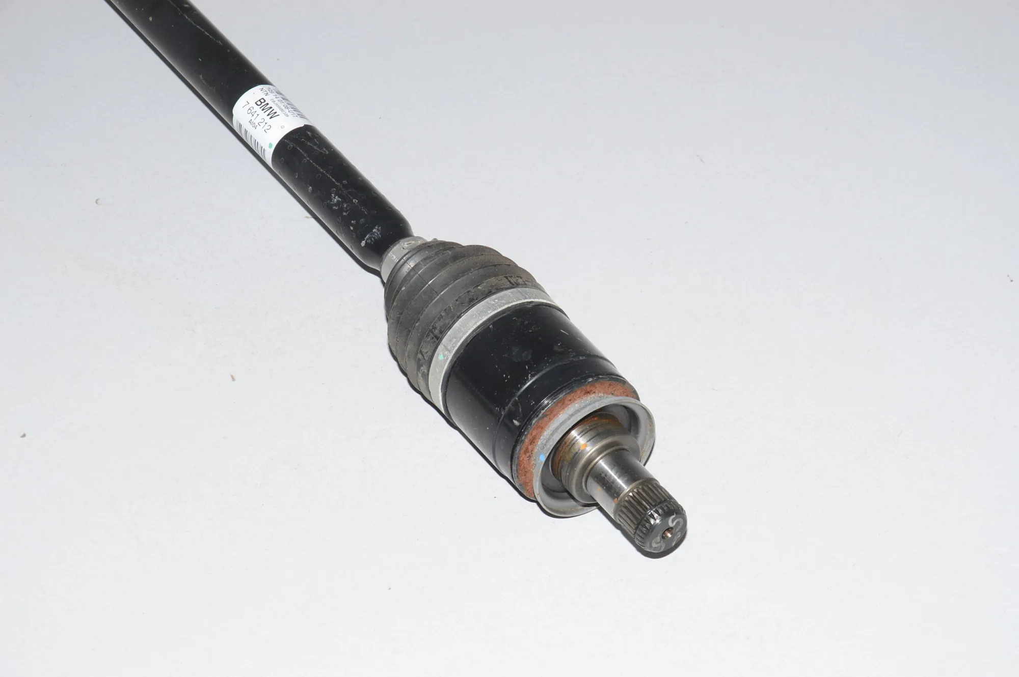 Rear Right Driveshaft – OEM 7641212 · BMW i3 (I01) Hybrid 2014 – 2