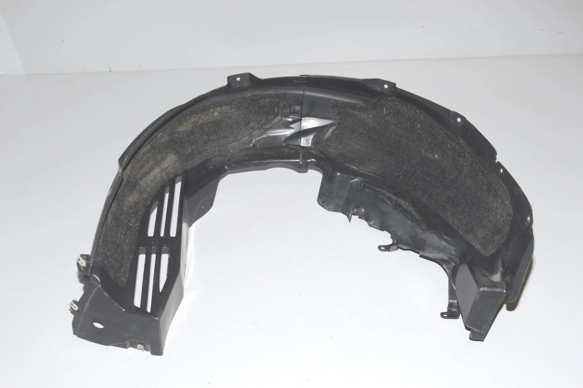 Rear Right Arch Liner – OEM 7294640 · BMW i3 (I01) Hybrid 2014