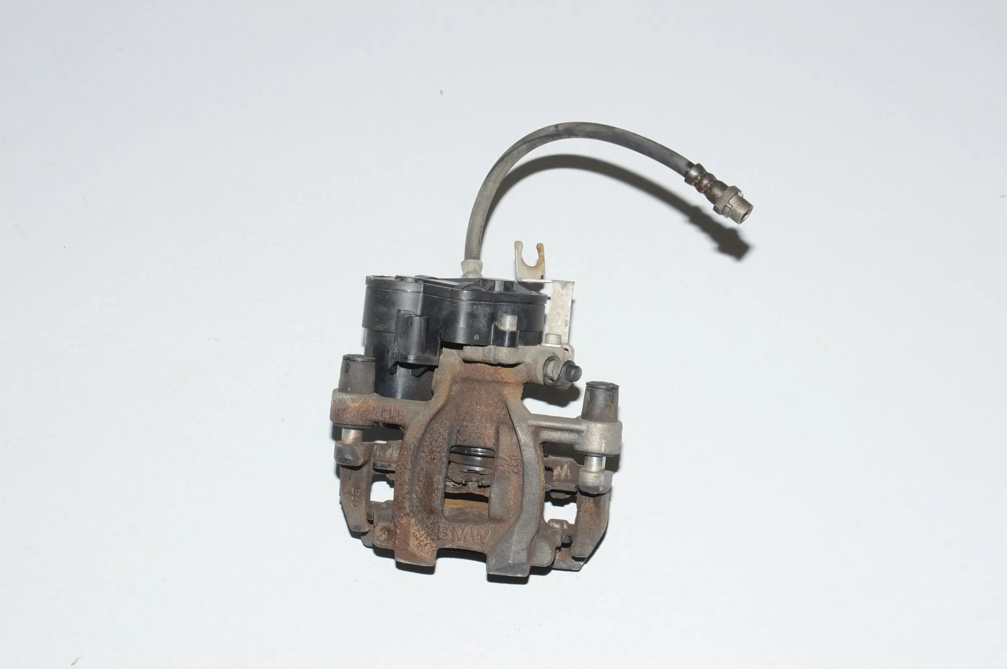 Rear Left Brake Caliper – OEM 6853857 · BMW i3 (I01) Hybrid 2014 – 3
