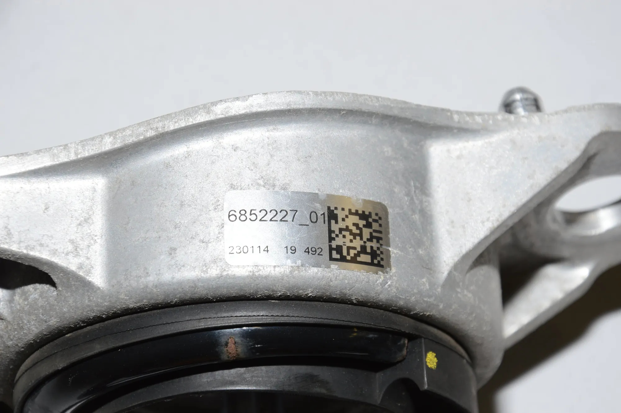 Rear Left Shock Absorber – OEM 6852232 · BMW i3 (I01) Hybrid 2014 – 6
