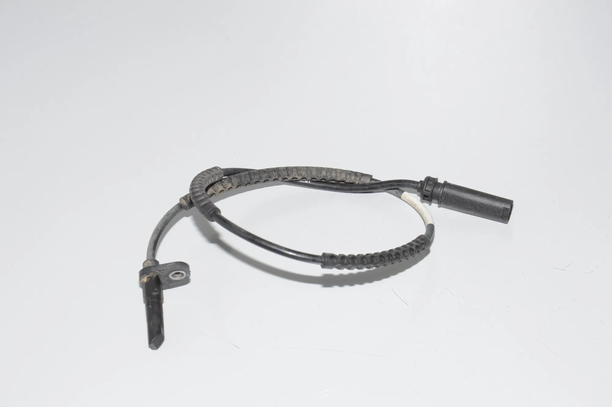 Rear Left ABS Sensor – OEM 0265008842 · BMW i3 (I01) Hybrid 2014 – 3