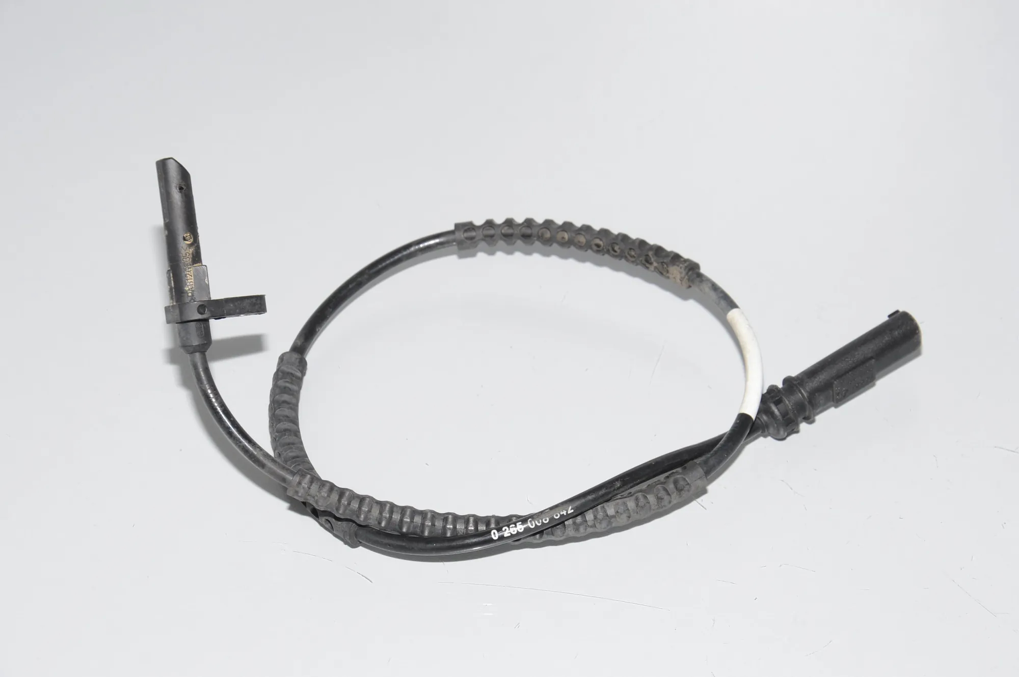 Rear Left ABS Sensor – OEM 0265008842 · BMW i3 (I01) Hybrid 2014 – 4