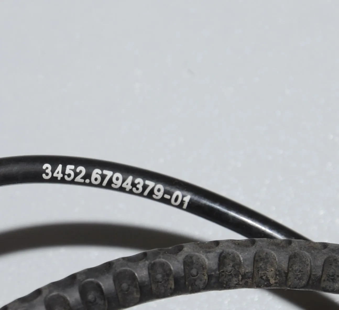 Rear Left ABS Sensor – OEM 0265008842 · BMW i3 (I01) Hybrid 2014 – 6