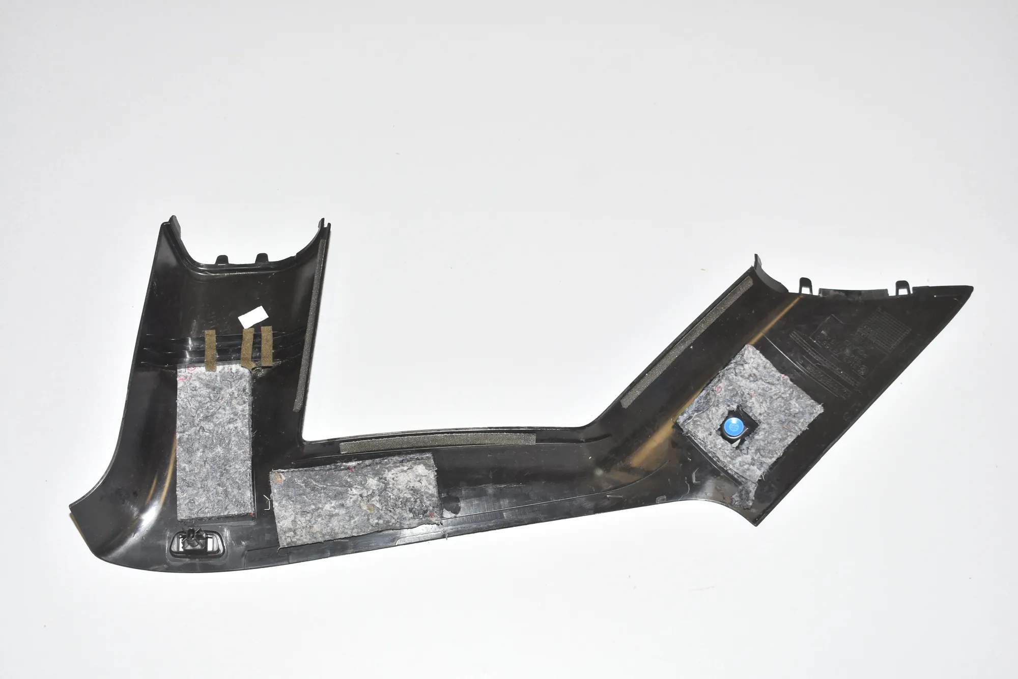 Right Side Pillar Trim – OEM 51437275670 · BMW i3 (I01) Hybrid 2014 – 3