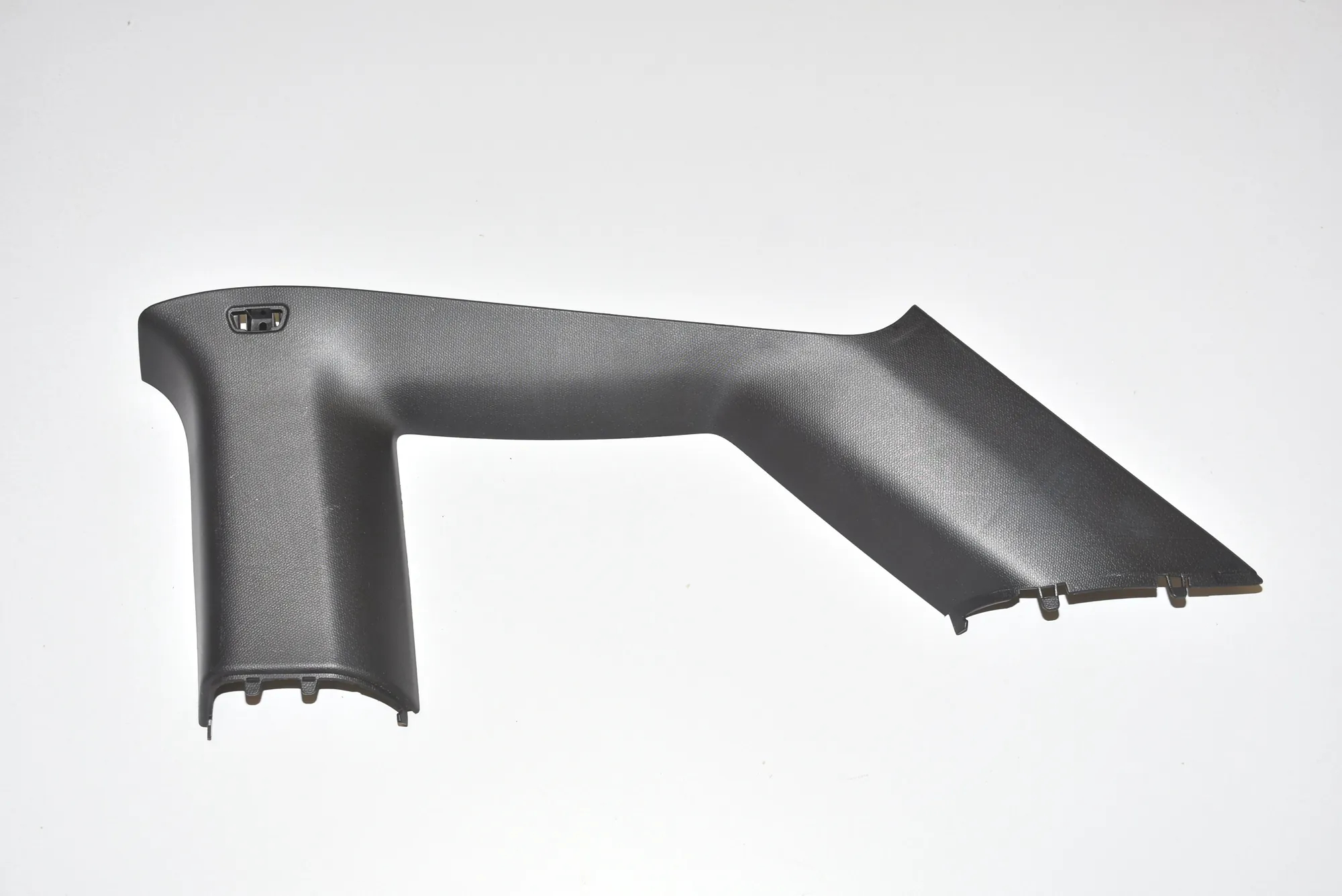 Right Side Pillar Trim – OEM 51437275670 · BMW i3 (I01) Hybrid 2014 – 2