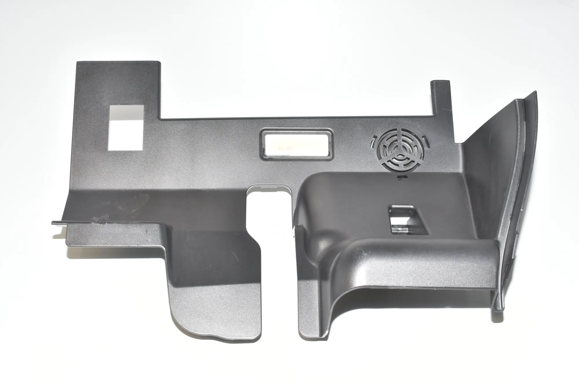 Dashboard Lower Trim – OEM 51459283030 · BMW i3 (I01) Hybrid 2014 – 2