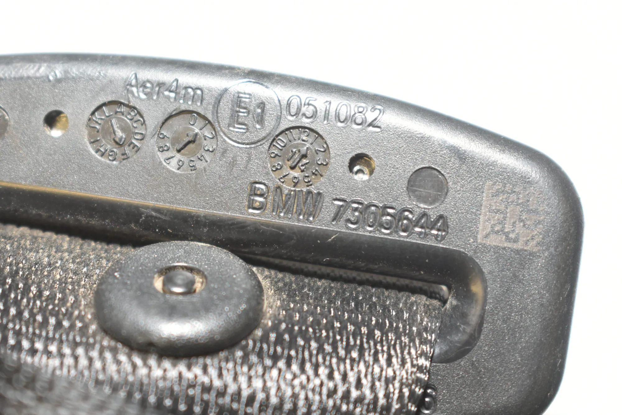 Rear Right Seatbelt – OEM 7305644 · BMW i3 (I01) Hybrid 2014 – 4