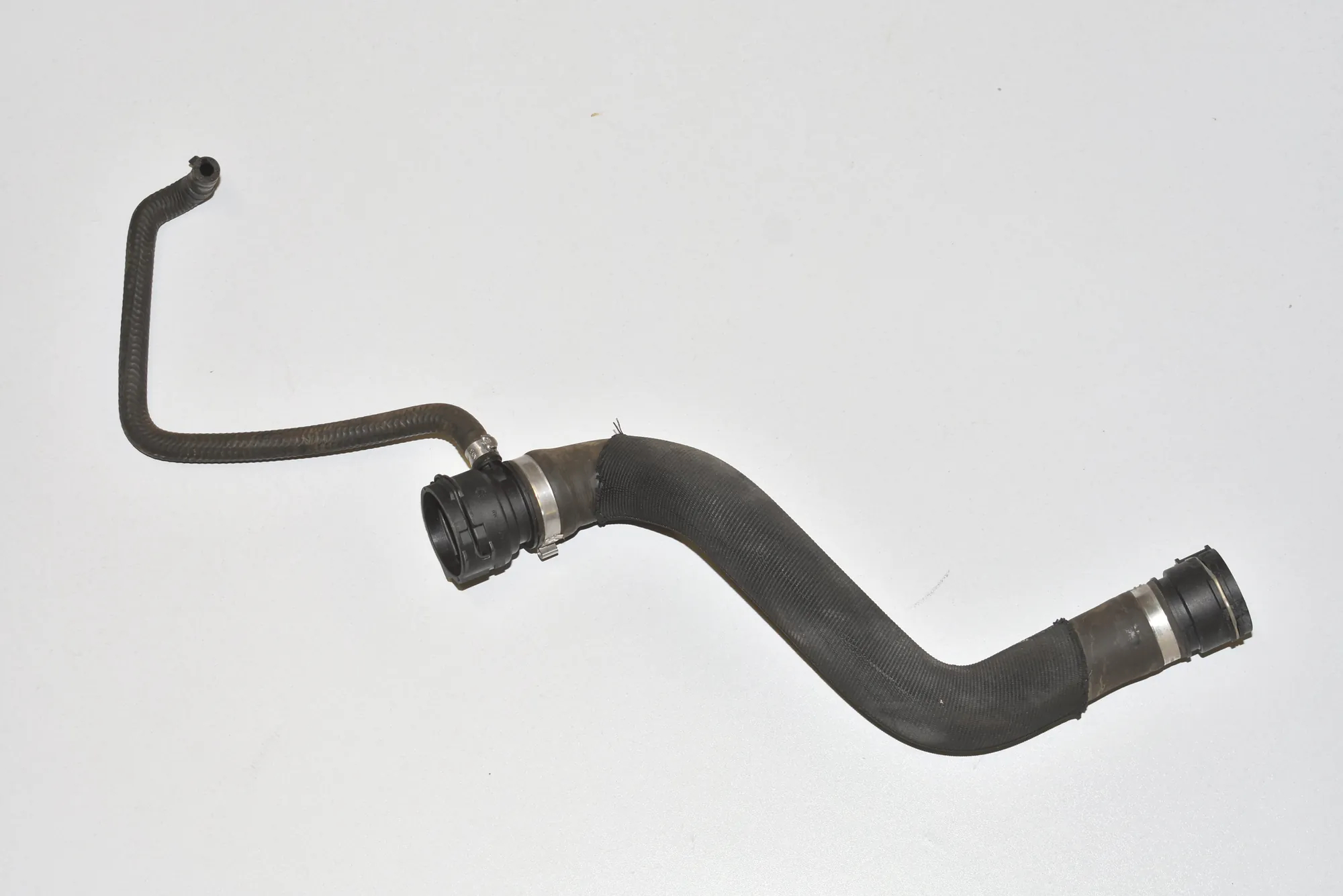 Coolant Hose Pipe – OEM 17127623672 · BMW i3 (I01) Hybrid 2014 – 2