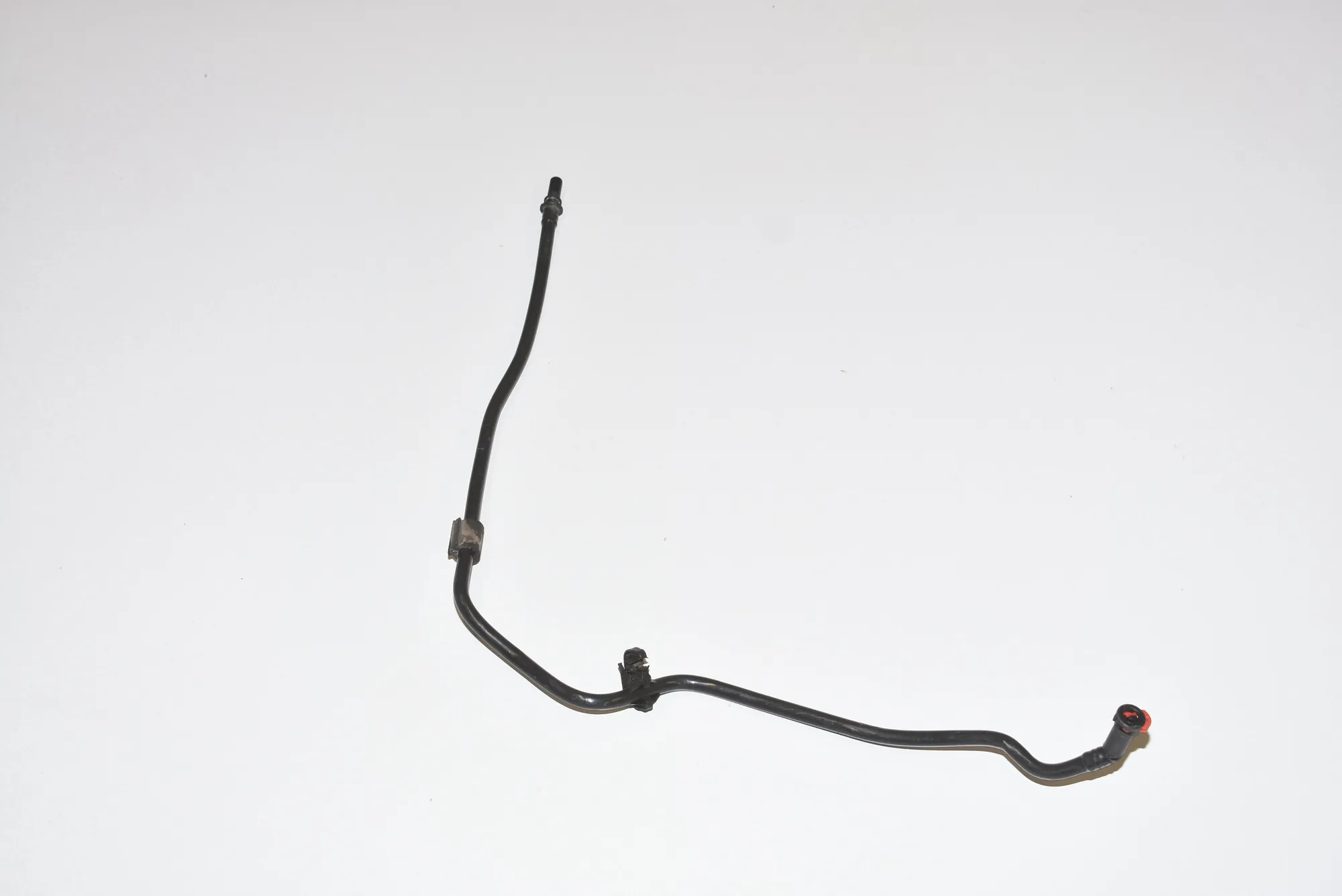 Vacuum Tube – OEM 13907623241 · BMW i3 (I01) Hybrid 2014 – 2