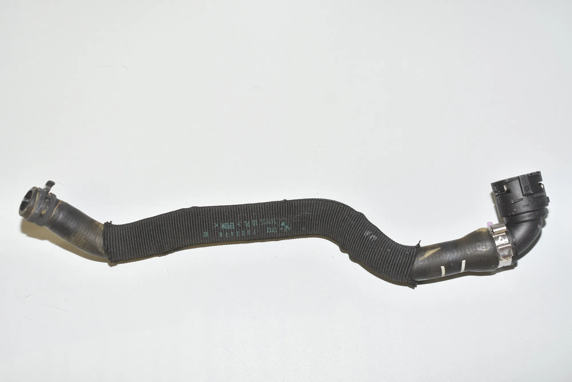Coolant Hose Pipe – OEM 17127623678 · BMW i3 (I01) Hybrid 2014 – 2