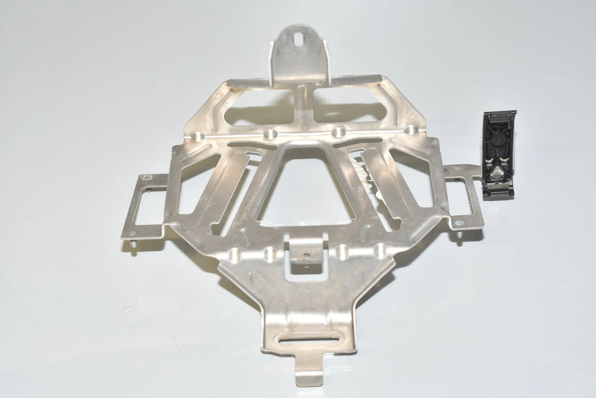 Other Body Parts – OEM 65159251524 · BMW i3 (I01) Hybrid 2014 – 2