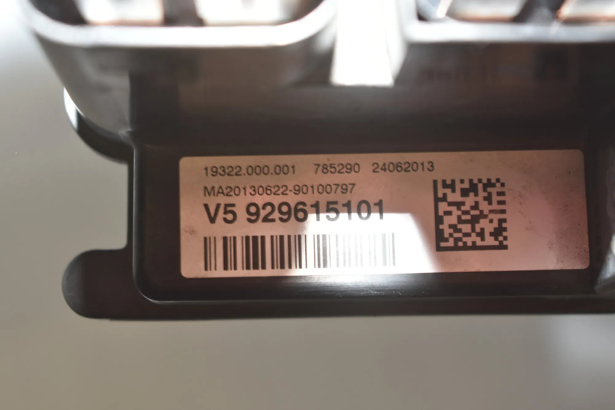 Power Distribution Unit – OEM 9296151 · BMW 3 Gran Turismo (F34) 328 i 2013 – 4